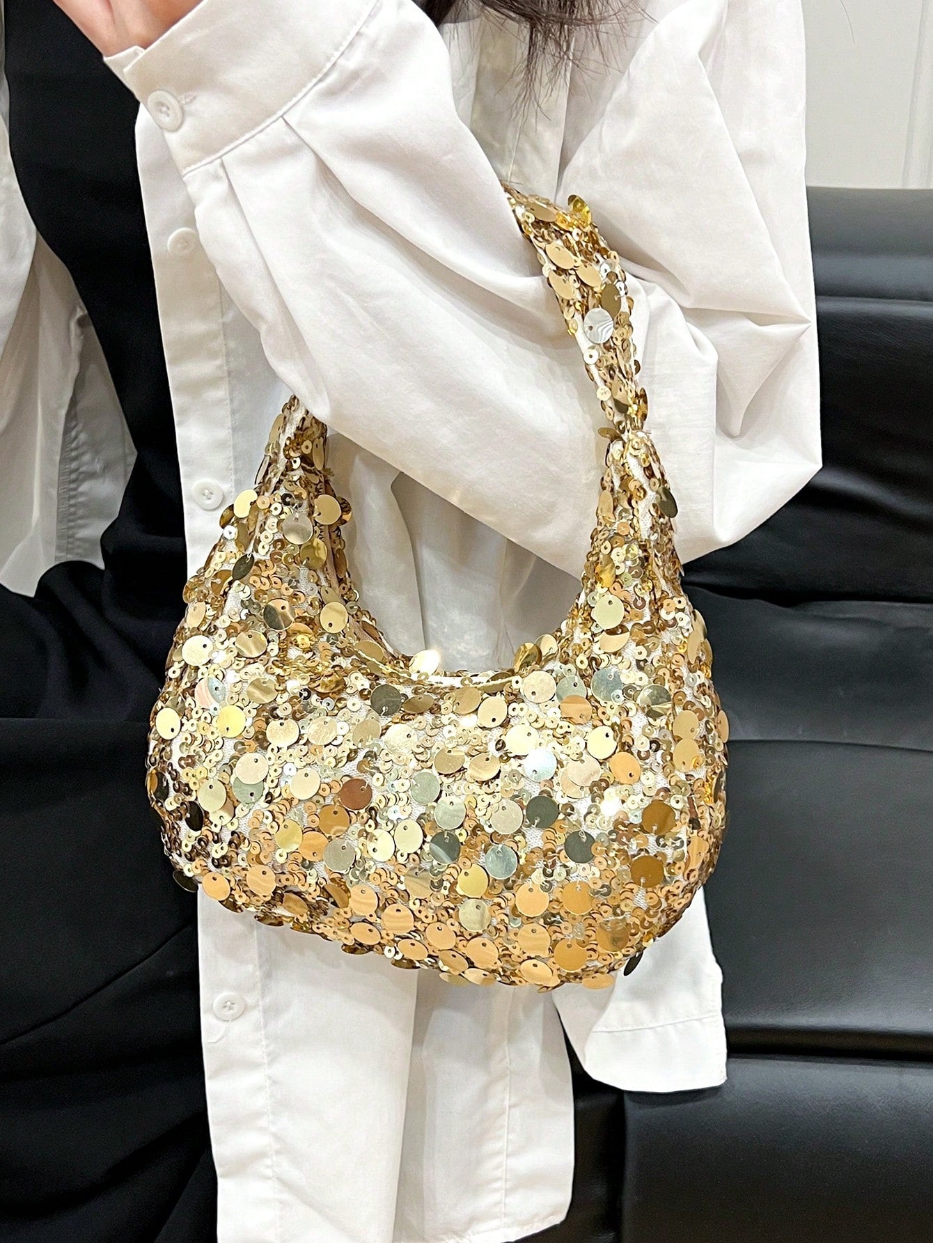 1pc Quilted Zipper Closure PVC Sequin Crescent Bag, Fashion Design Tote Sequin Bag For Women, Stylish Clutch Evening Bag, New Versatile Shiny Large Capacity Party Bag, Luminous Semicircle Clutch Suita