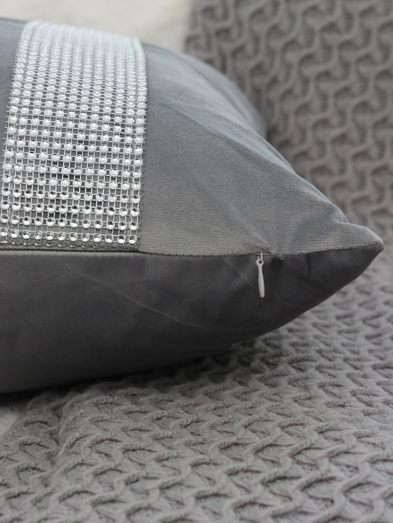 1pc Rhinestone Decor Cushion Cover Without Filler, Modern Throw Pillow Case For Sofa, Home Decor