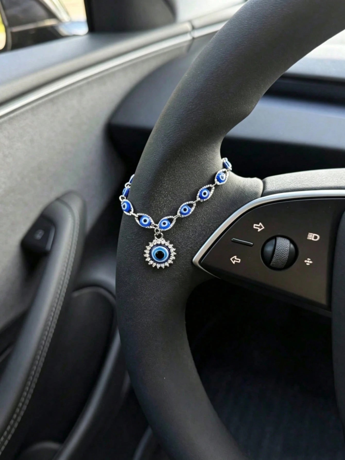 1pc Silver Blue Evil Eye Car Steering Wheel Chain, Sparkling Rhinestone Turkish Evil Eye Pendant Decoration, Bohemian Style Car Interior Decor For Good Luck And Protection, Suitable For Most Car Model