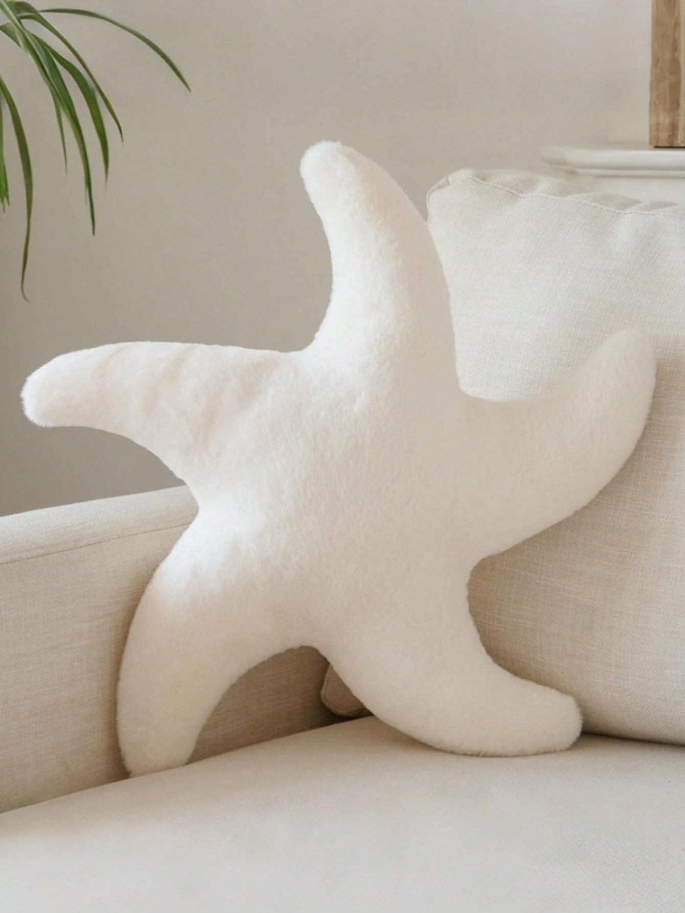 1pc Starfish Throw Pillow, Sofa Bed Decorative Pillow, Aesthetic Room Decor Accent Pillow, Soft Faux Rabbit Fur, Living Room, Bedroom Decor, Room Arrangement, Party Gift, Outdoor Pillow, Garden Cushio