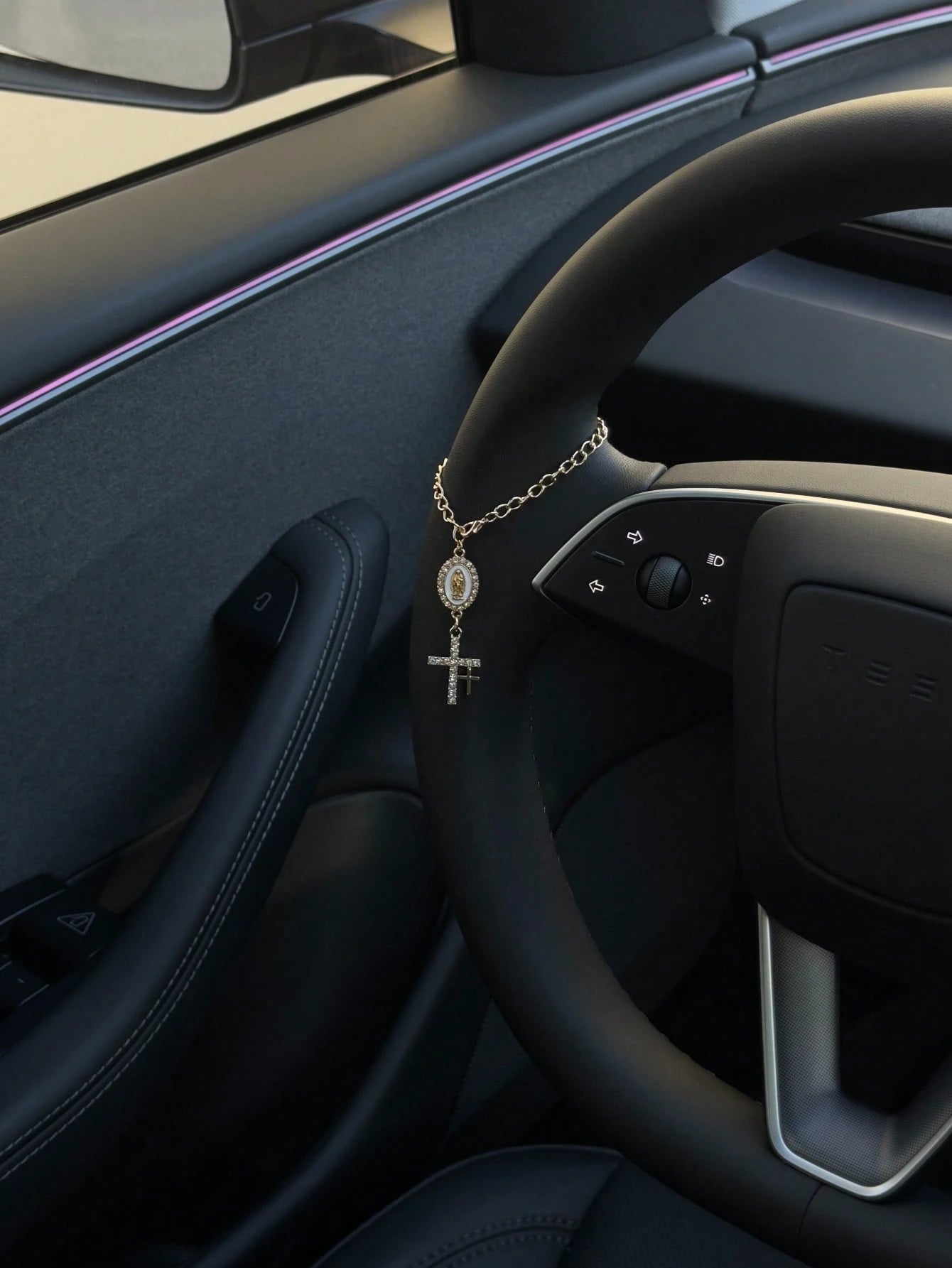 1pc Steering Wheel Decor, 15cm Adjustable Length, Minimalist, Cute, Creative Rosary Charm Car Accessory, Unique Fashion Car Pendant Decoration