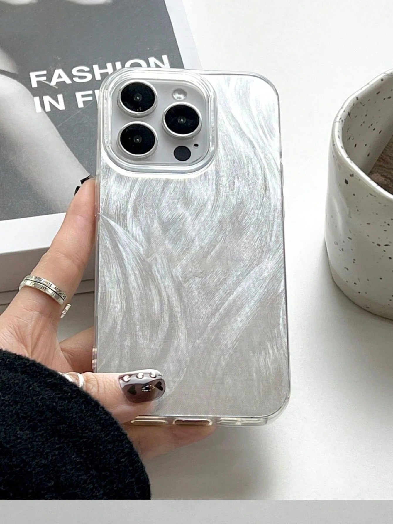 1pc TPU Large Hole Lens Anti-Drop Phone Case Minimalist Design Suitable For IPhone 11/12/13/13 Pro Max/14 Pro Max/ 15/15 Pro/15 Plus/15 Pro Max/16/16 Pro/16 Plus/16 Pro Max/ 17/ 17 Air/ 17 Pro/ 17 Pro