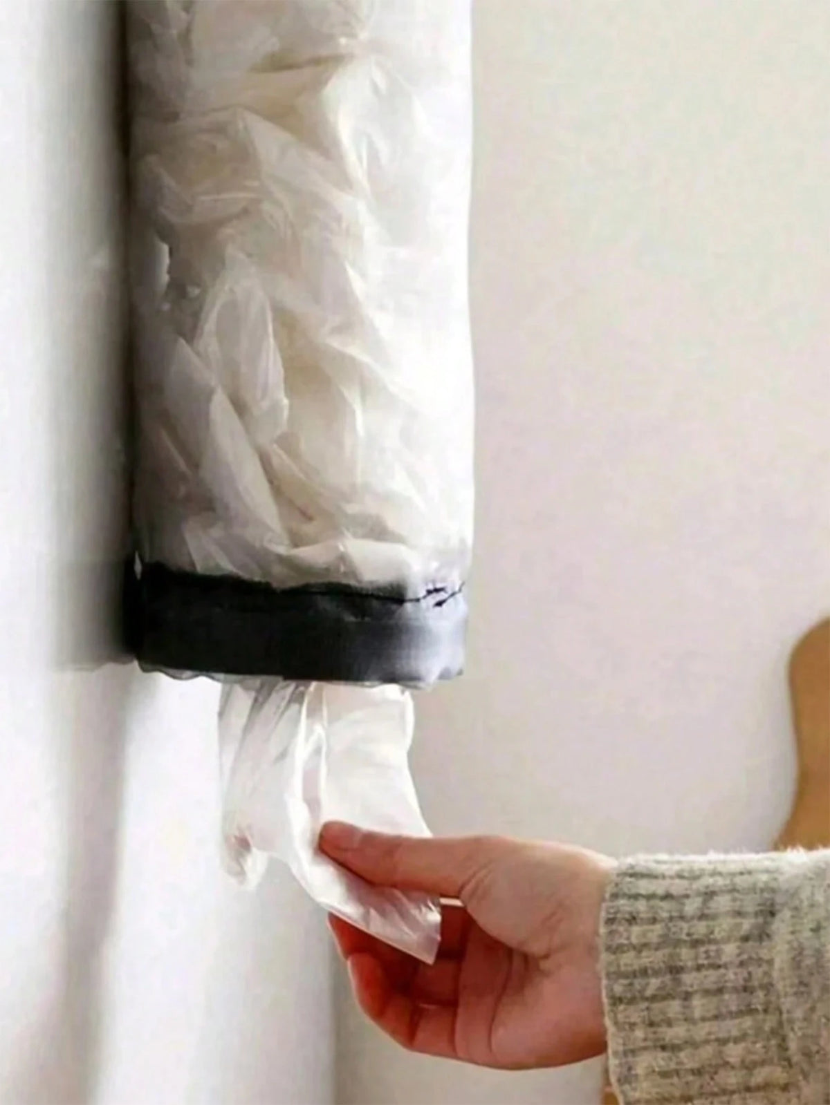 1pc Wall-Mounted Plastic Bag Dispenser Storage Rack, Garbage Bag Organizer, Kitchen Plastic Bag Hanging Holder, Multi-Functional Trash Bag Storage Bag, Breathable Net Bag Wall-Mounted Versatile Garbag