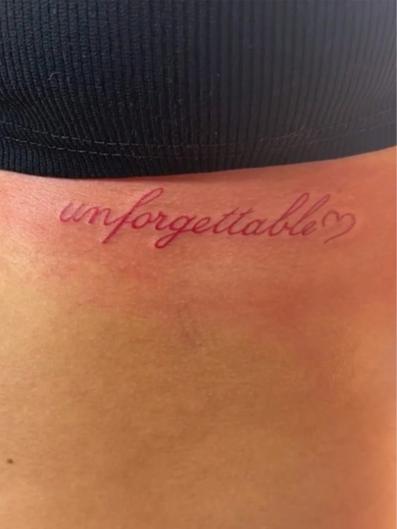 1pc Waterproof, Sweat-Resistant, Washable Fashionable "Unforgettable" Temporary Tattoo Sticker, Designed For Sexy Girls' Collarbone And Waist, Featuring Cute And Eye-Catching Handwritten English Font