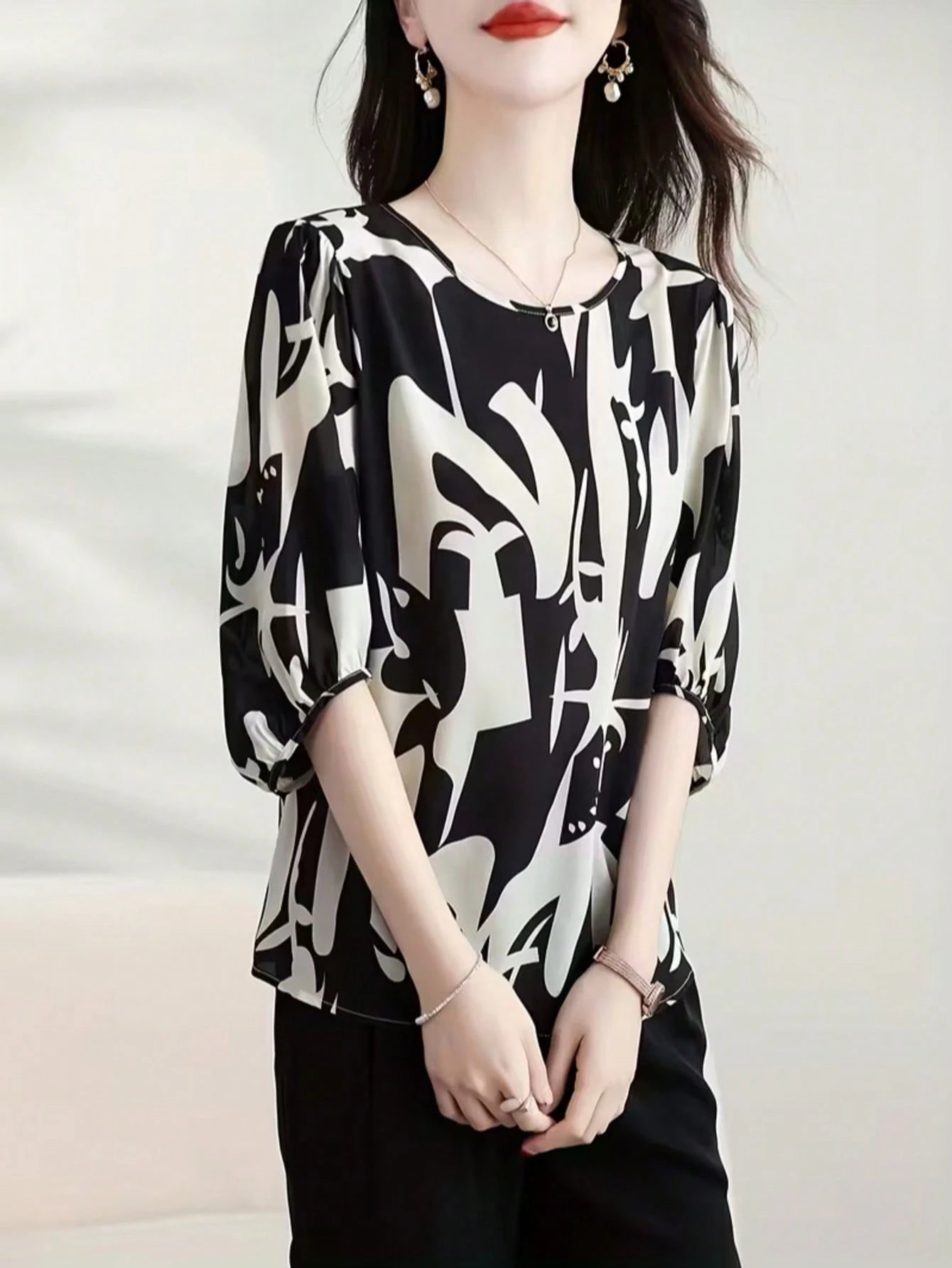 1pc Women's Fashionable Elegant Casual Minimalist Mid-Sleeve Round Neck Printed Blouse, Suitable For Daily Wear And Vacation, Spring/Summer/Autumn