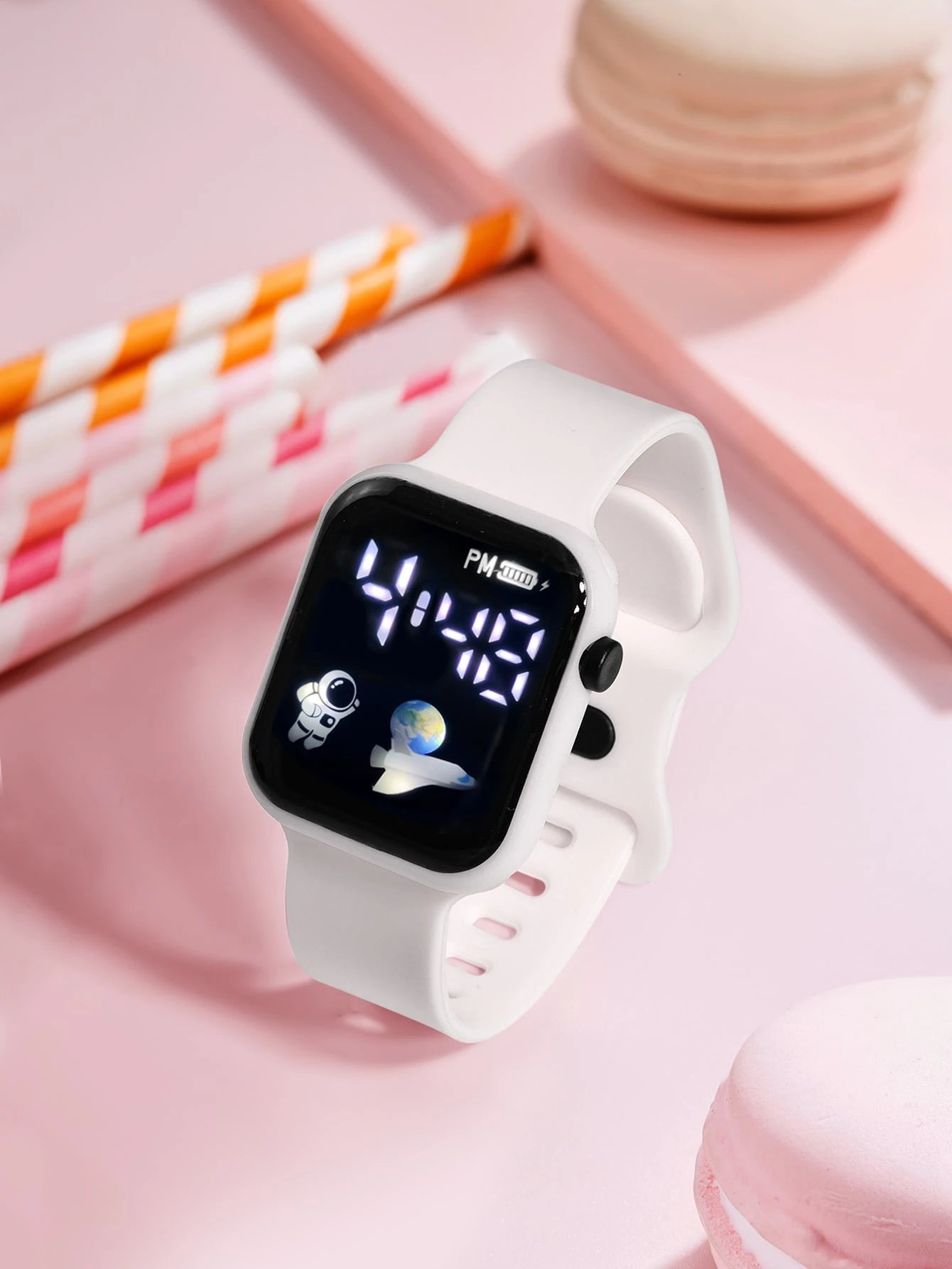 1pc Youth/Student Astronaut & Airplane Design TPU Material LED Electronic Sports Watch, Suitable For Daily Life And Back To School