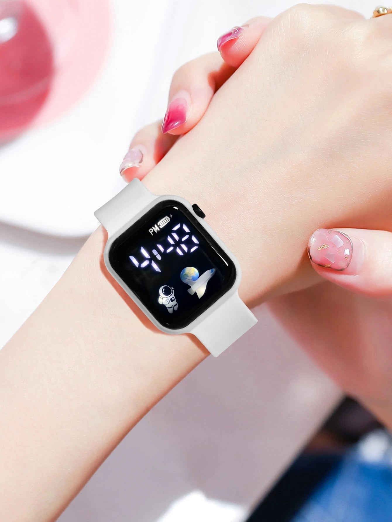 1pc Youth/Student Astronaut & Airplane Design TPU Material LED Electronic Sports Watch, Suitable For Daily Life And Back To School