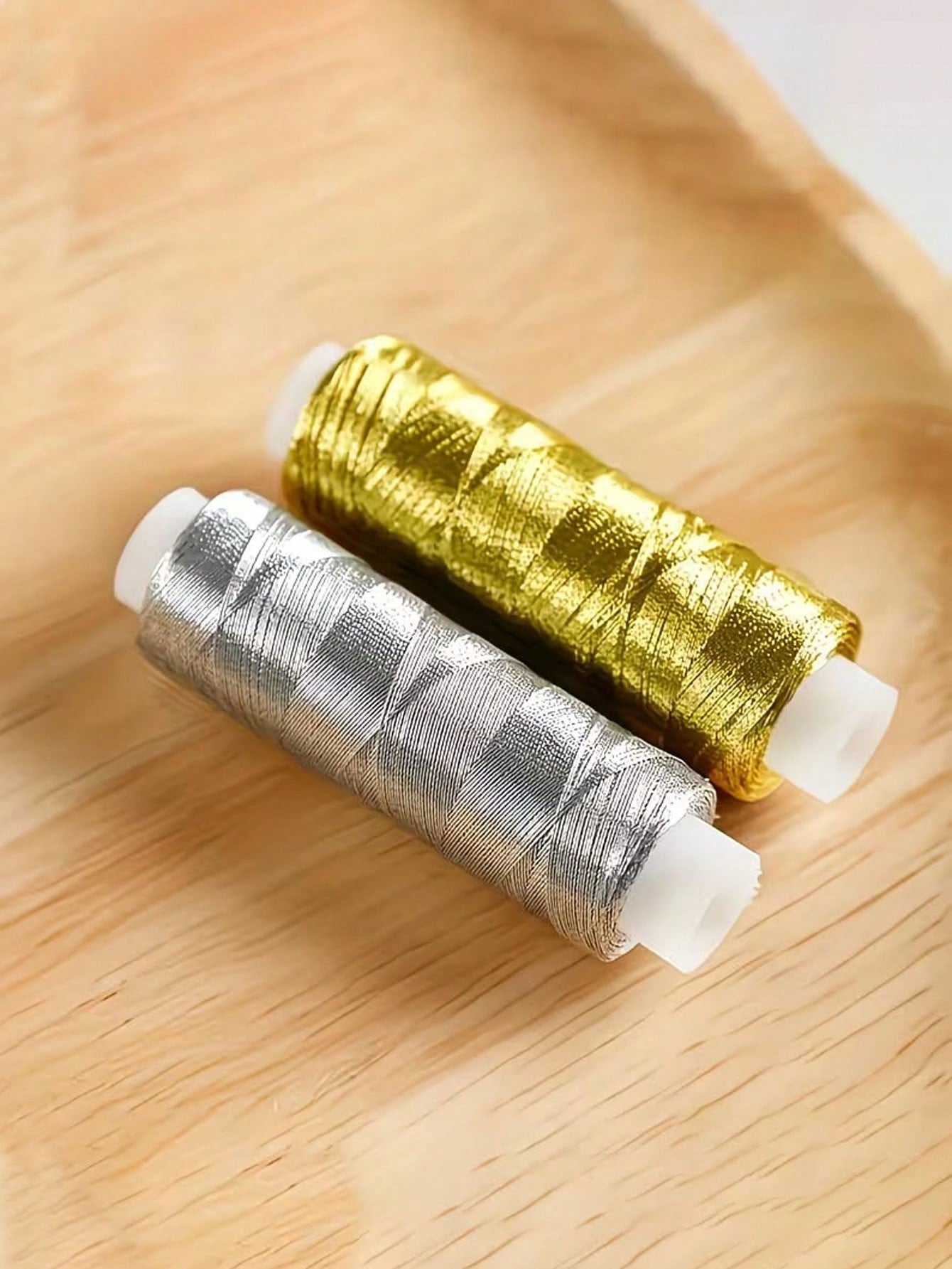 2/1pc Luxury Gold & Silver Thread 200 Yards, Shiny & Sparkling, Suitable For DIY Sewing, Embroidery And Quilting Crafts, Christmas/Back To School/Valentine's Day