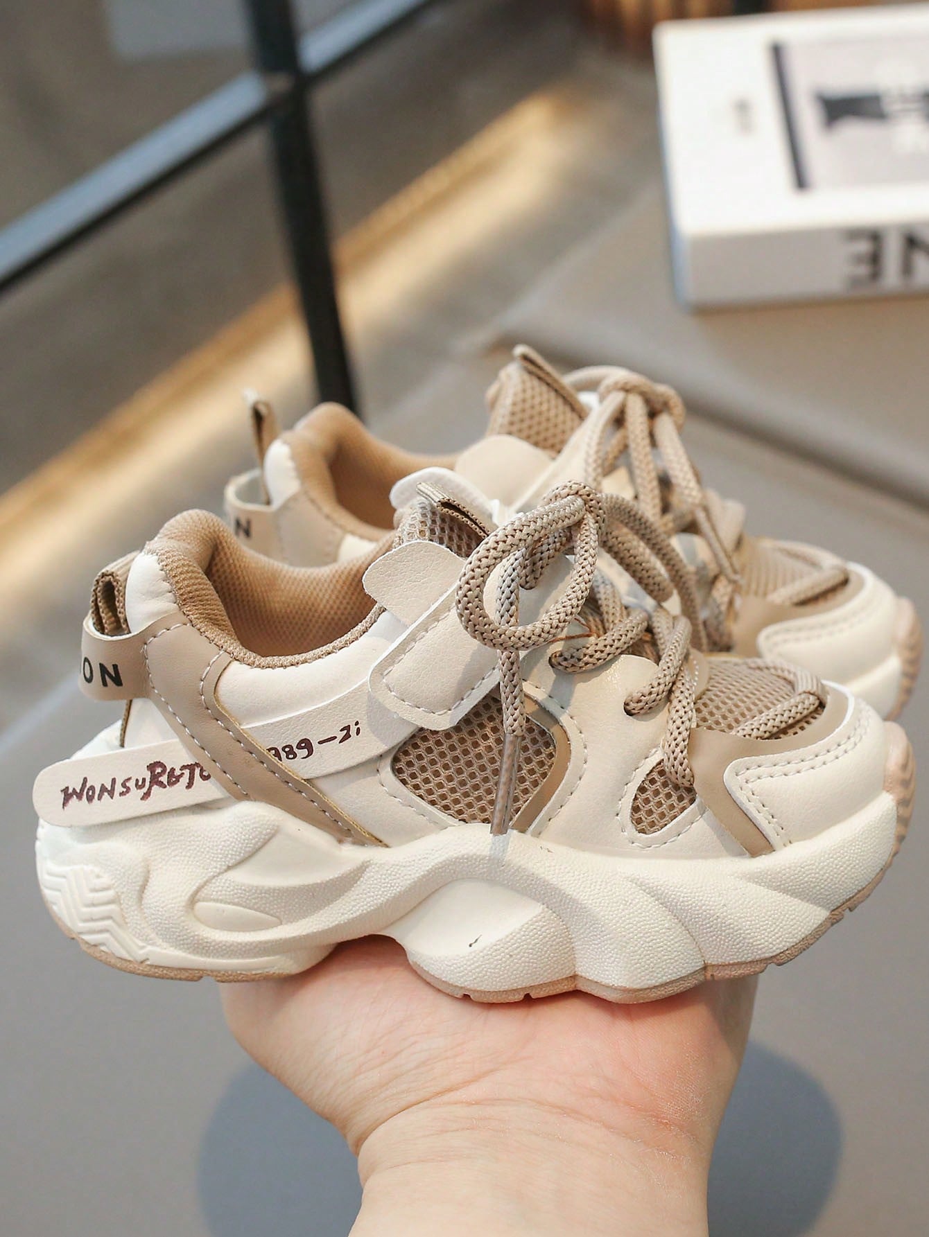 2024 Spring New Fashion Children's Chunky Shoes For Boys, Breathable Girls' Mesh Running Shoes