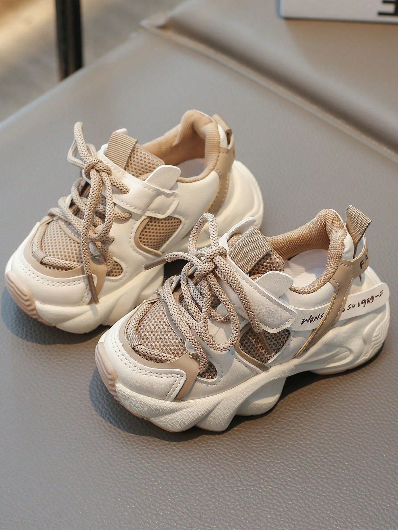 2024 Spring New Fashion Children's Chunky Shoes For Boys, Breathable Girls' Mesh Running Shoes