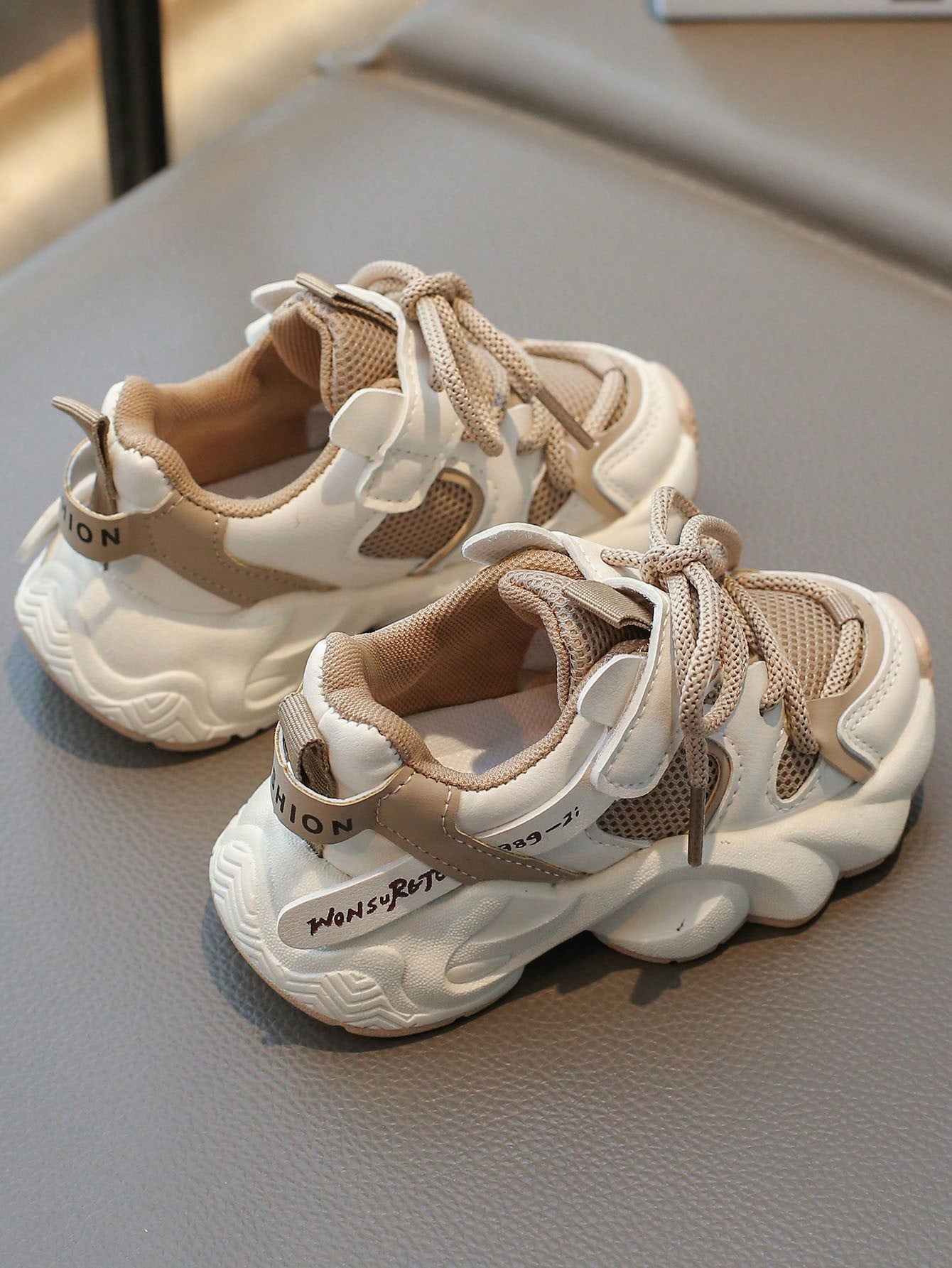 2024 Spring New Fashion Children's Chunky Shoes For Boys, Breathable Girls' Mesh Running Shoes