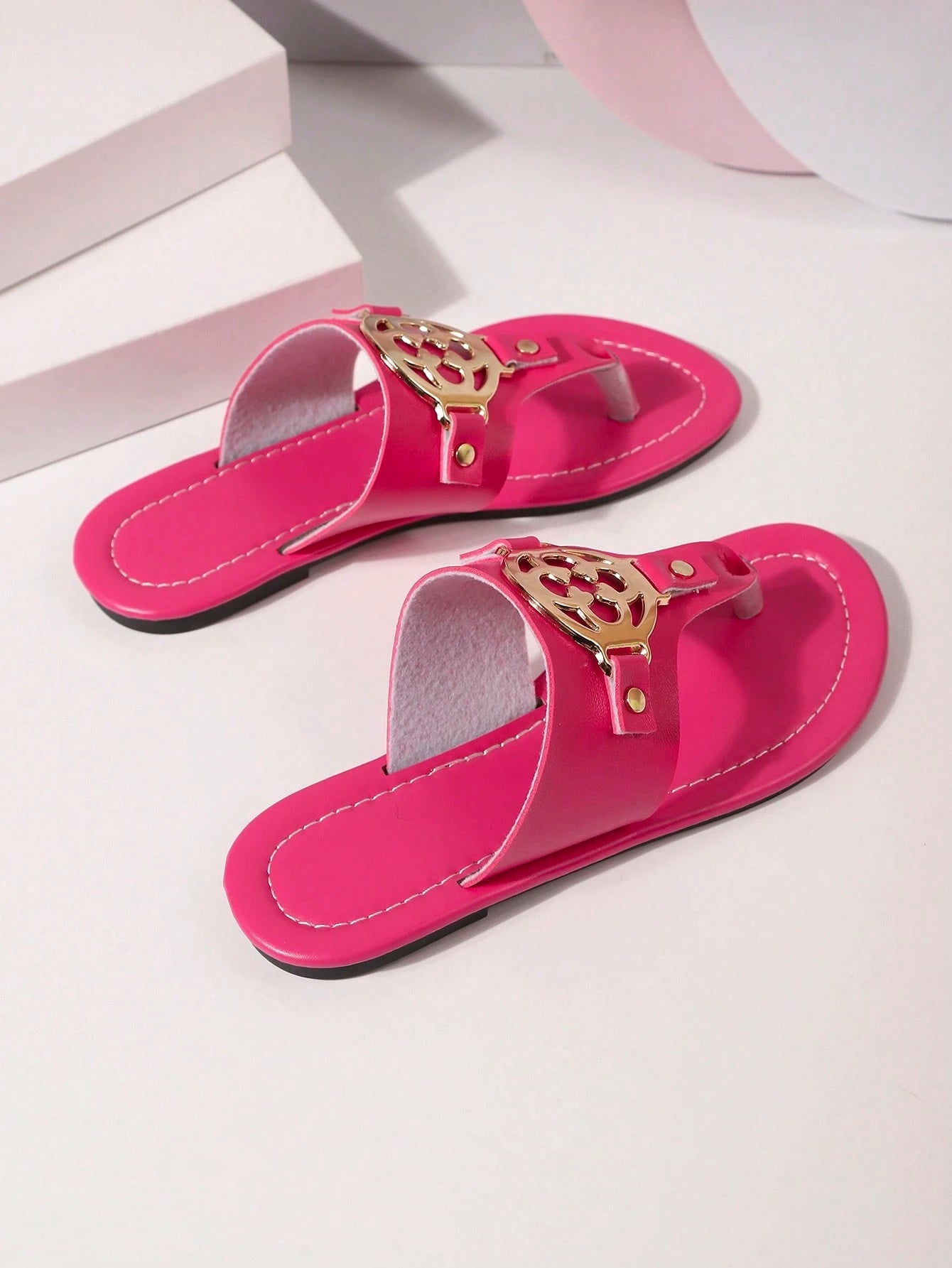 2025 New Summer Women Fashion Casual Thong Sandals Flat Beach Slippers