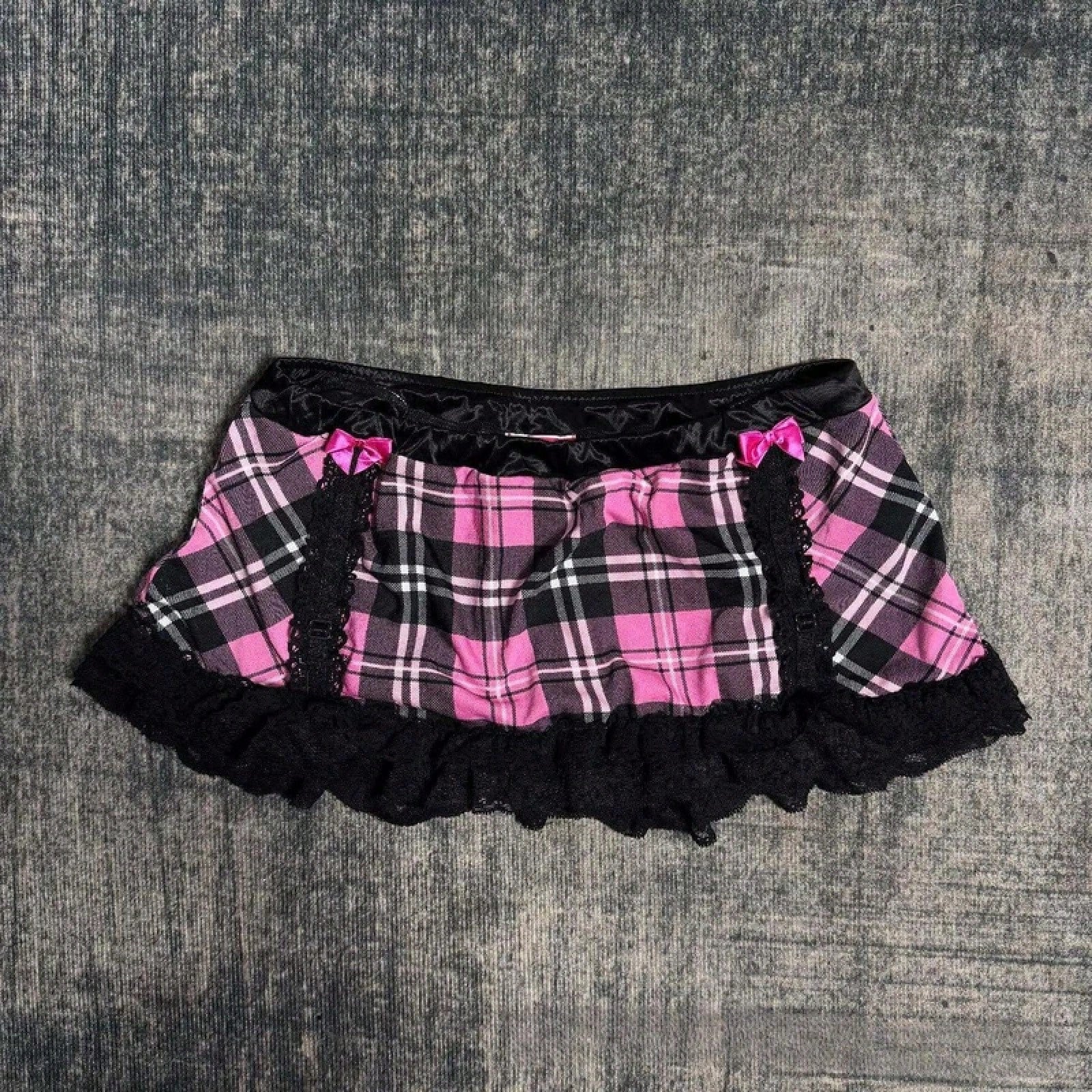 2026Harajuku Sweet Cool American High Street Casual Tank Tops Y2k Aesthetic Constrast Color Plaid Camisole Thin A-Line Lace Edge TeeA Must-Have For Women