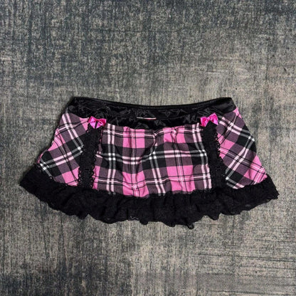 2026Harajuku Sweet Cool American High Street Casual Tank Tops Y2k Aesthetic Constrast Color Plaid Camisole Thin A-Line Lace Edge TeeA Must-Have For Women