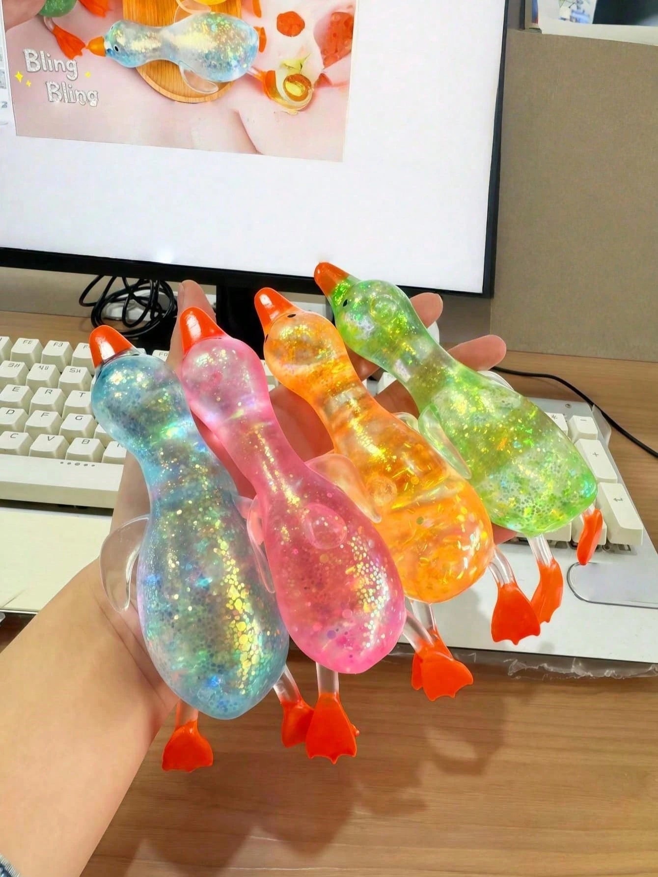 2pcs/1pc Sparkly Crystal Duck/Cheering Duck//Penguin/Animal Shaped, Soft Slow Rebound, Sticky Stress Relief, Travel Portable Decompression Toy, Ideal Holiday Gift, Birthday Gift, Office Stress Relief