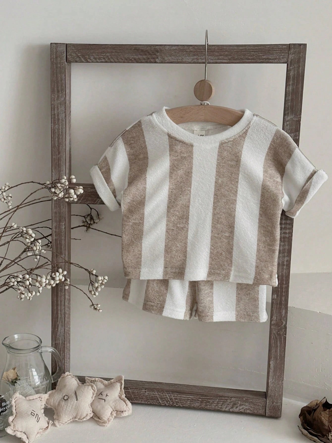 2pcs/Set Baby Boy Casual Brown Striped Knit Short Sleeve T-Shirt + Shorts, Summer