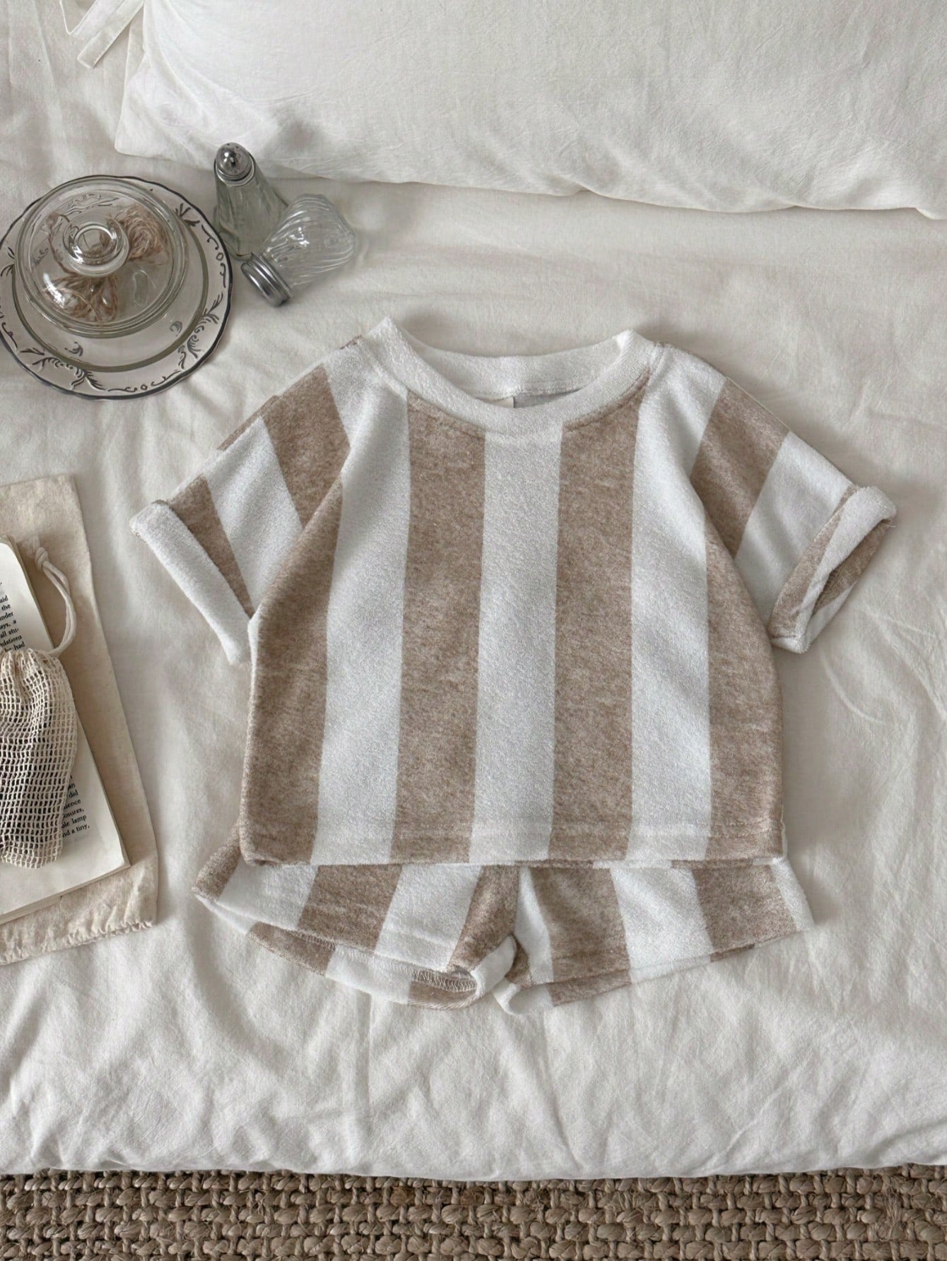 2pcs/Set Baby Boy Casual Brown Striped Knit Short Sleeve T-Shirt + Shorts, Summer