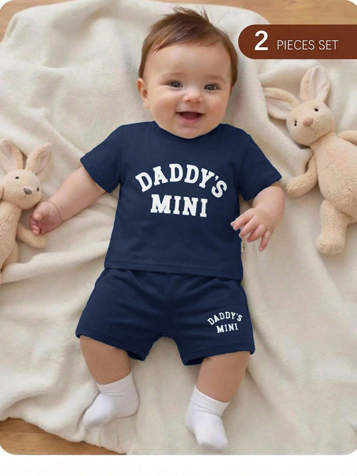 2pcs/Set Newborn Baby Comfortable, Casual, Minimalist, Preppy Letter Print Knit Top And Shorts Set. Suitable For Spring/Summer Wear, Indoor Activities, Outdoor Activities, Daily Wear, Photography, Vac