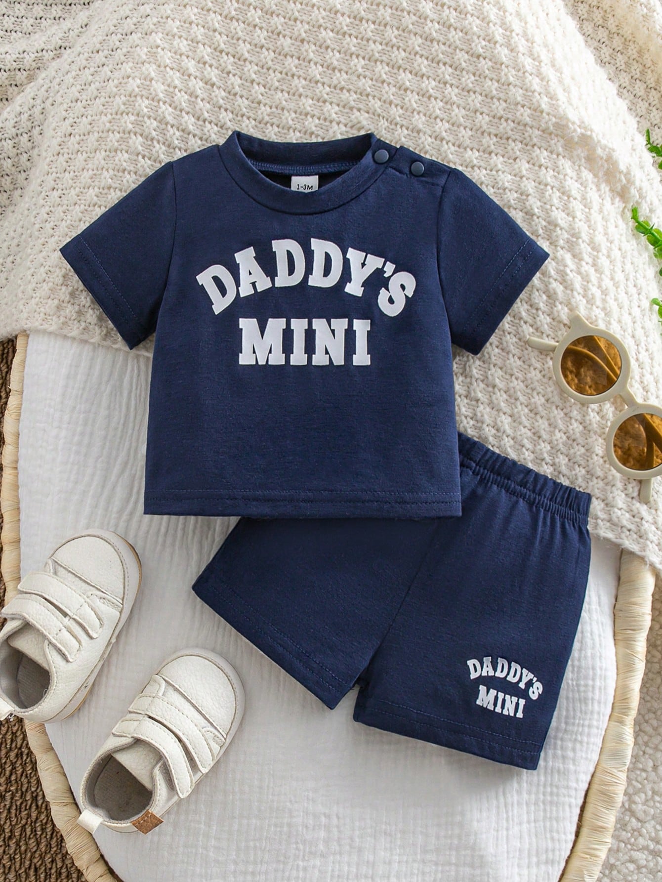2pcs/Set Newborn Baby Comfortable, Casual, Minimalist, Preppy Letter Print Knit Top And Shorts Set. Suitable For Spring/Summer Wear, Indoor Activities, Outdoor Activities, Daily Wear, Photography, Vac