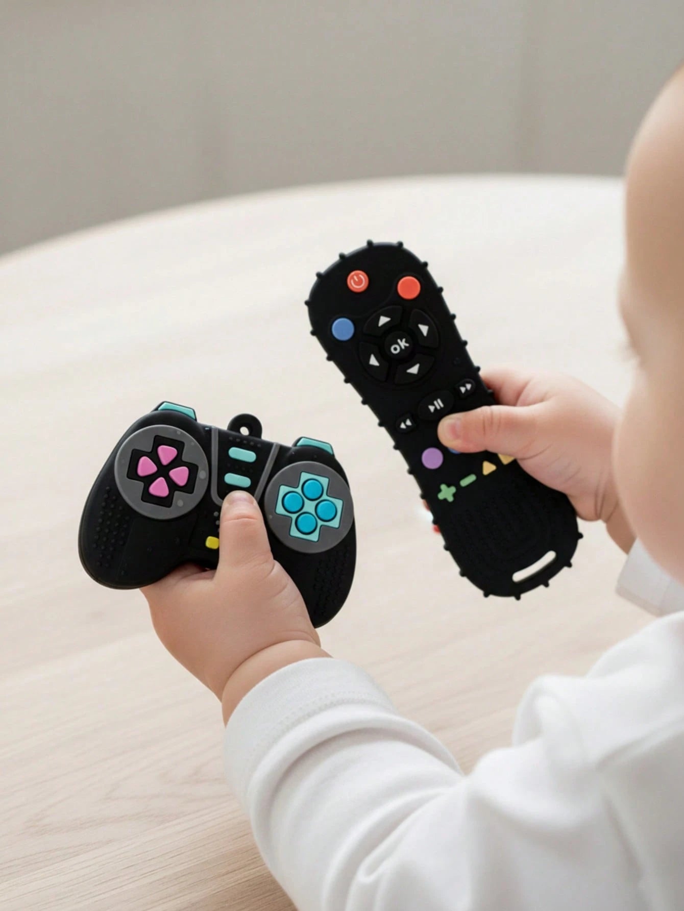 2pcs Silicone Game Controller Teethers, Montessori Teething Toys, Educational Chewing Toys For 6-12 Months Babies