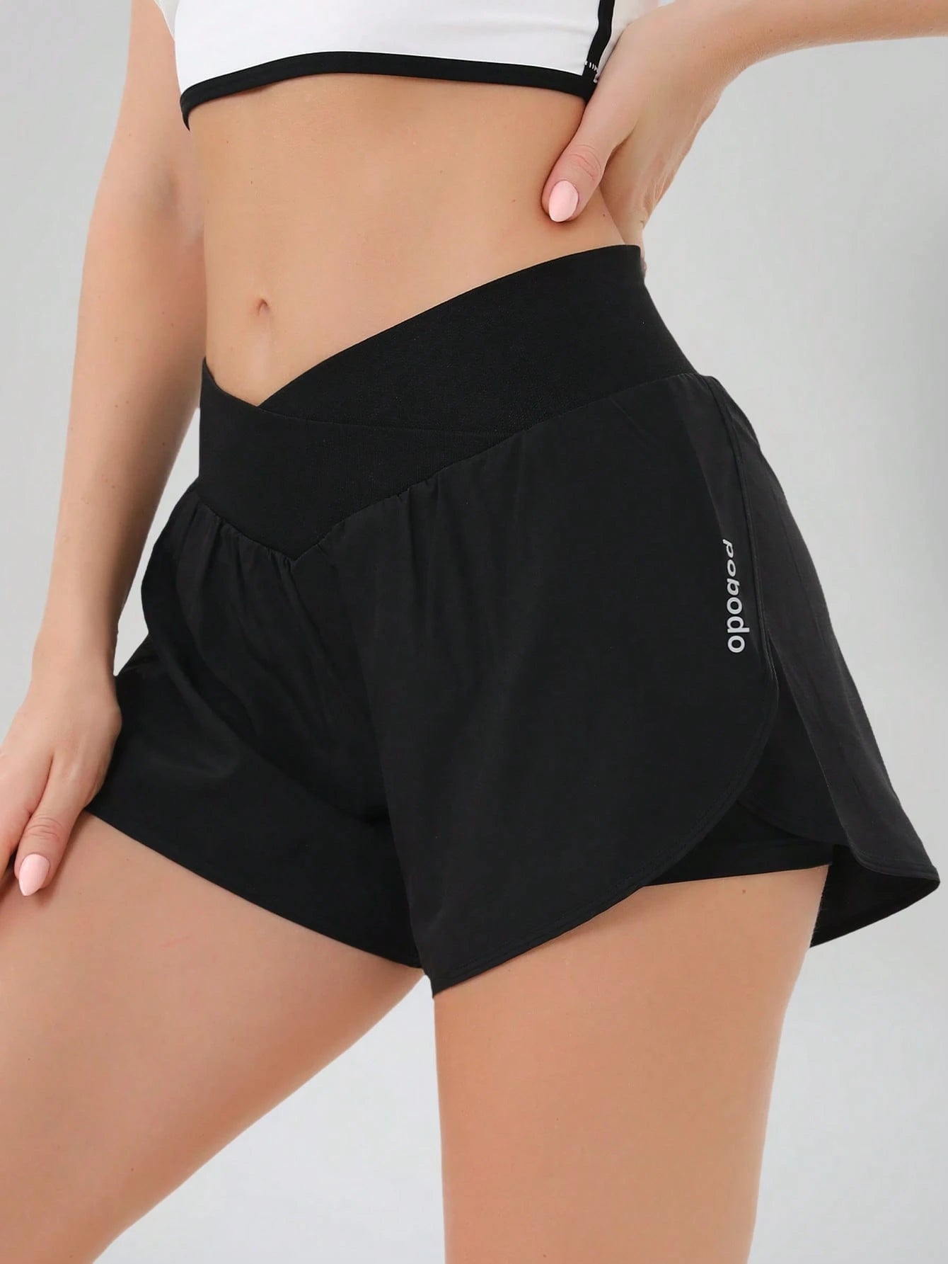 3-Pack Women's Crossover High-Waisted Running Shorts- High-Waisted Butt-Lifting Shorts For Quick-Drying Sports & Leisure, Yoga, And Fitness Training