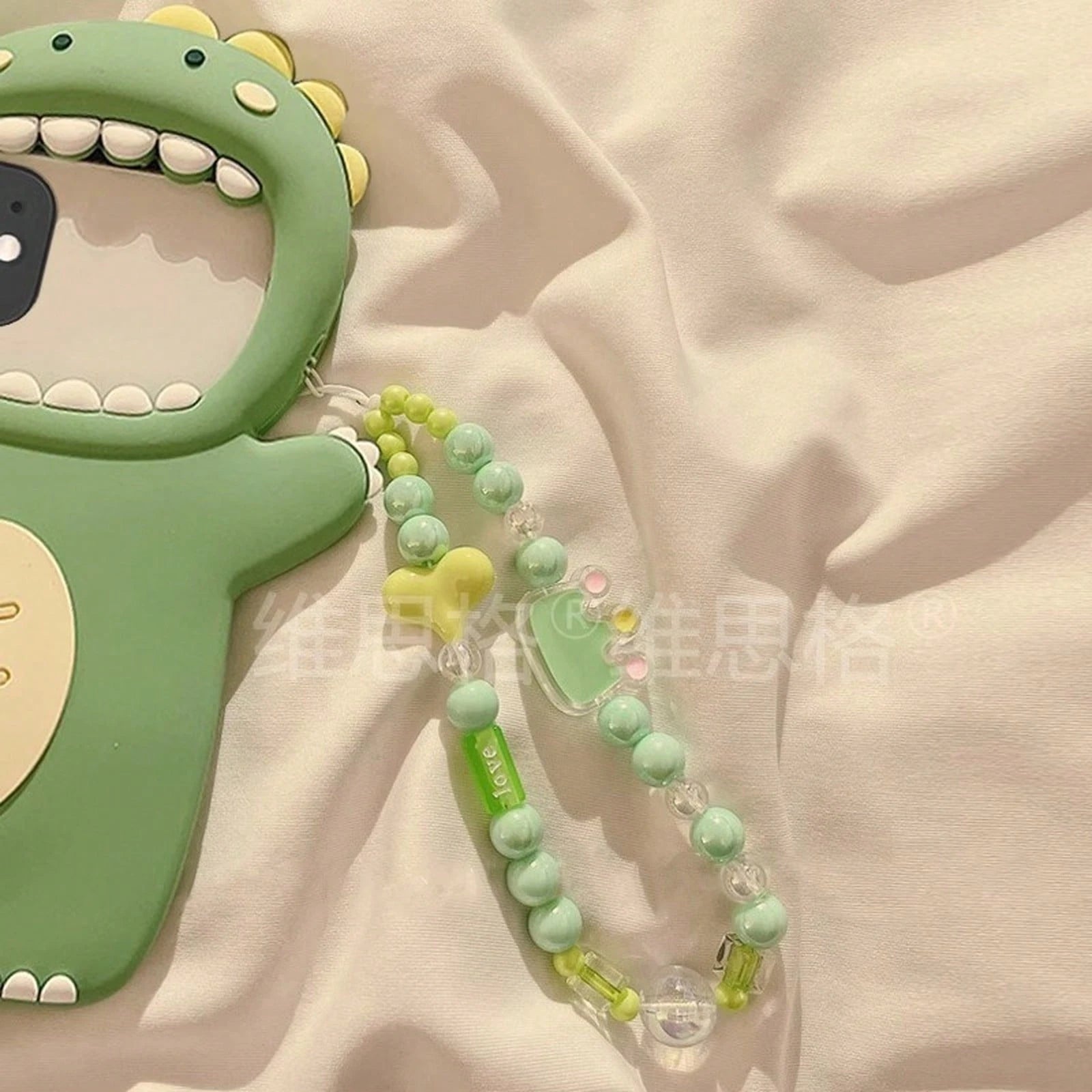 3D Cute Green Dinosaur Silicone Phone Case, With Beaded Wrist Strap, Shockproof Protective Cover, Suitable For. A Thoughtful Gift For Women-Perfect For Birthdays, Christmas, Halloween, Mother's Day, A