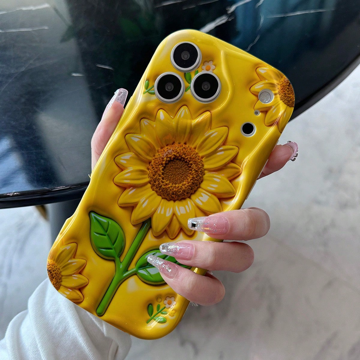 3D-Like Effect 1PC Cute Yellow Sunflower And Green Leaf Pattern Phone Case, Curly Wave Edge Phone Case, Thick Shockproof Phone Case, Cream Style Phone Case Suitable For And 11 12 13 14 15 16 17 Pro Ma