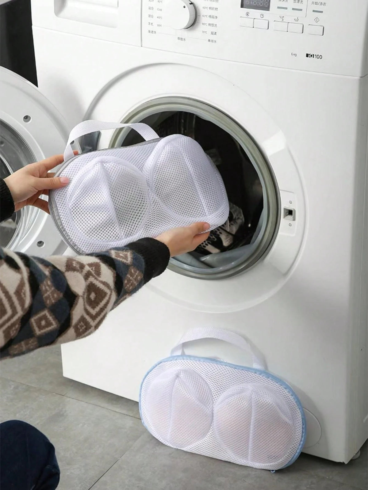3pcs Bra Washing Bags, Machine Washable Bra Laundry Bag, Travel Anti-Deformation Lingerie Washing Bag And Room Service Organizer, Random Color