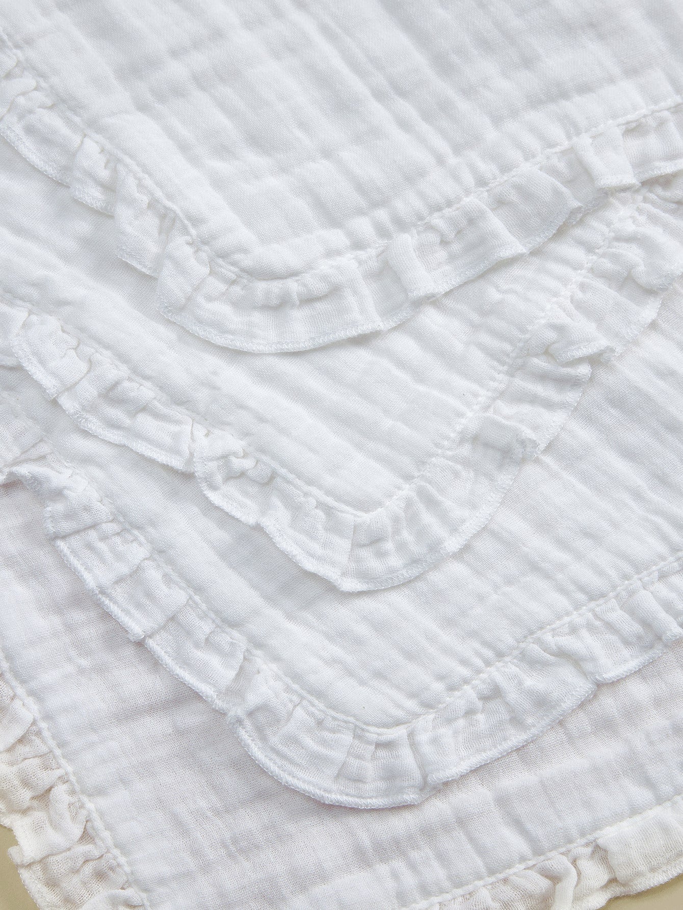 4pcs Oeko-Tex Certified Soft & Comfortable Lace Trim White Bibs/Burp Cloths, Suitable For All Seasons, Newborn & Baby Care