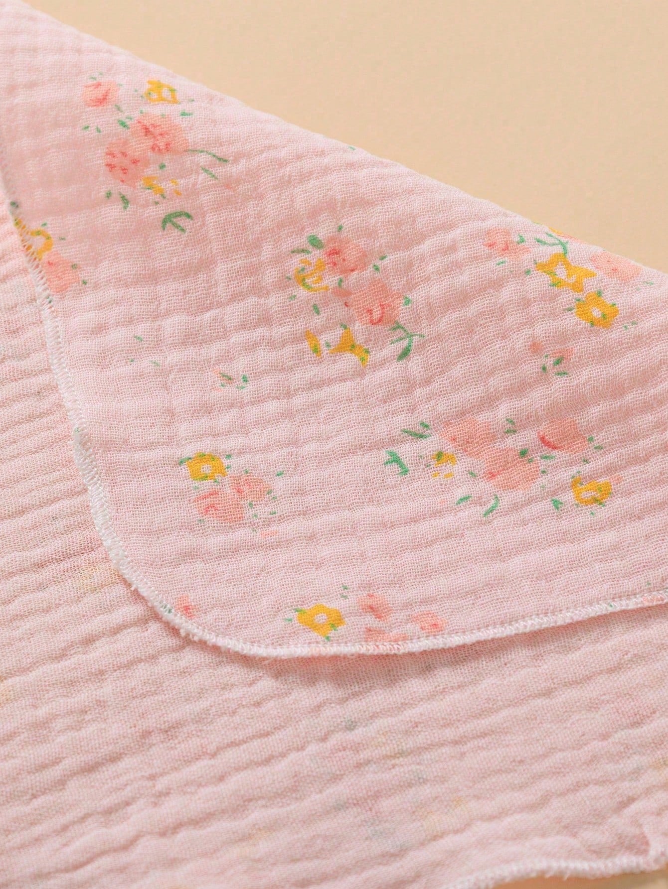 4pcs/Set Baby Bibs & Burp Cloths