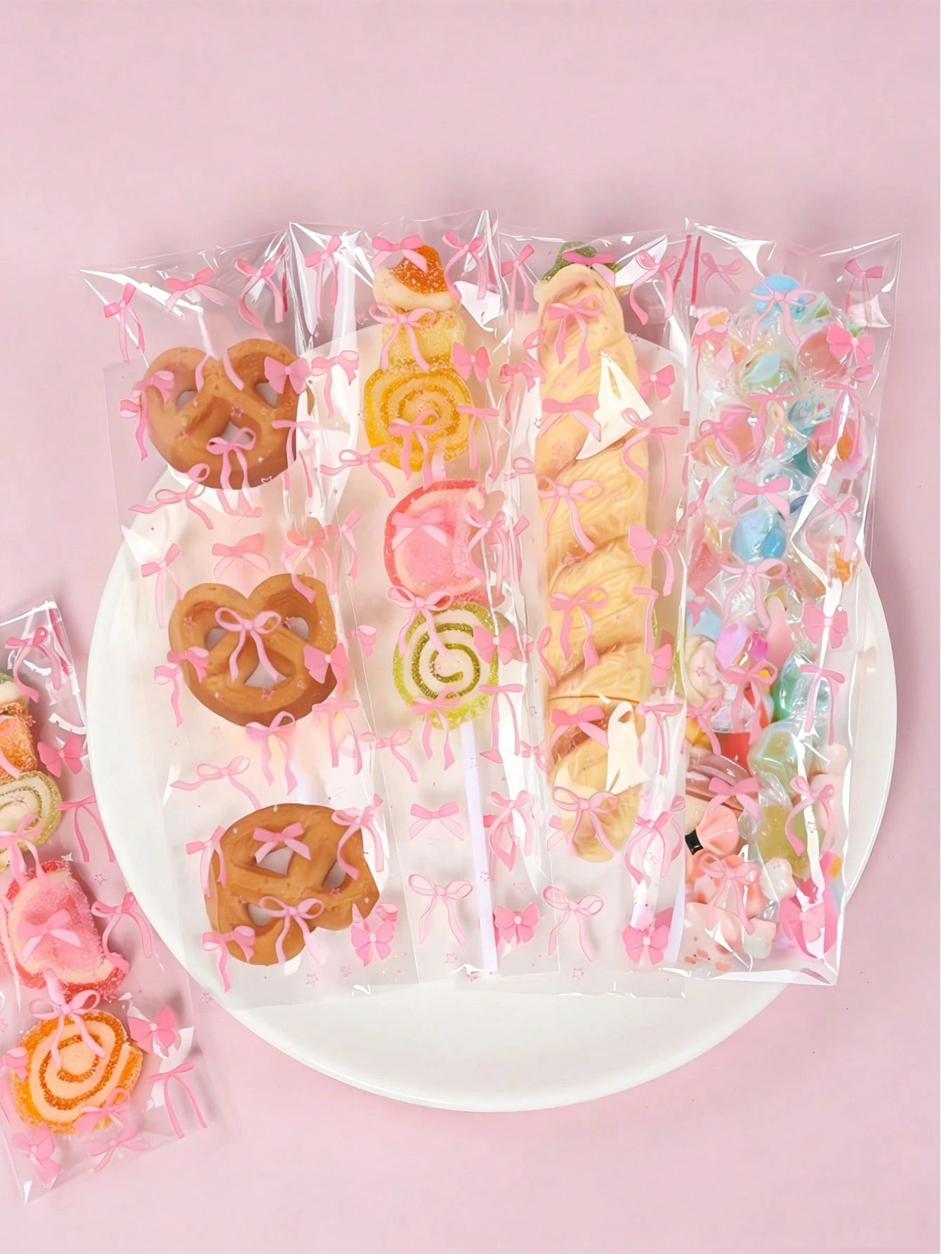 50/100pcs Pink Bow Pattern Self-Sealing Candy Bags, Transparent Plastic Baking Gift Bags For Baby Shower, Gift Packaging Bags, Snack Bags, Party Decorations, Baby Shower Decor, Baking Cookies Chocolat