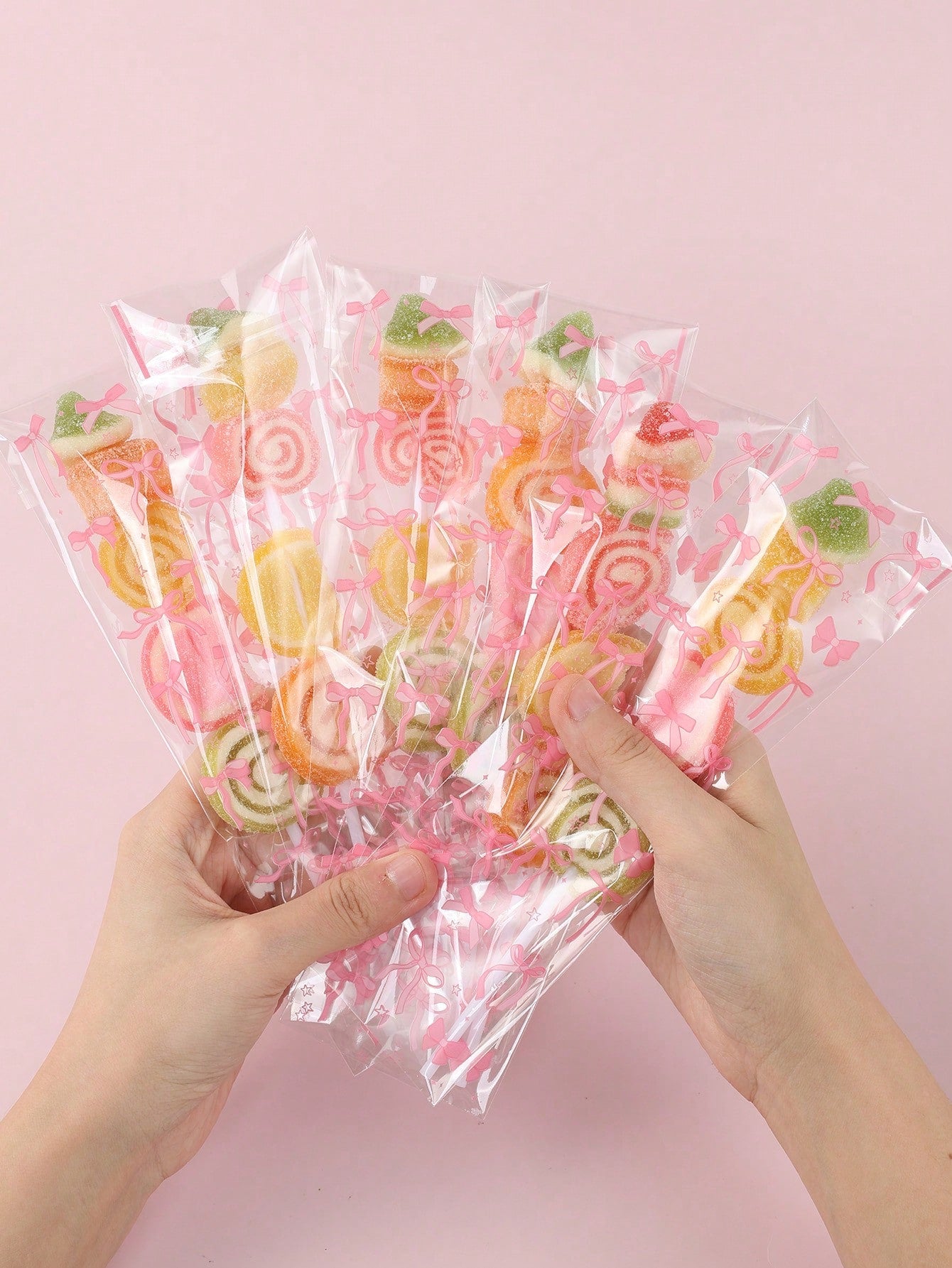 50/100pcs Pink Bow Pattern Self-Sealing Candy Bags, Transparent Plastic Baking Gift Bags For Baby Shower, Gift Packaging Bags, Snack Bags, Party Decorations, Baby Shower Decor, Baking Cookies Chocolat
