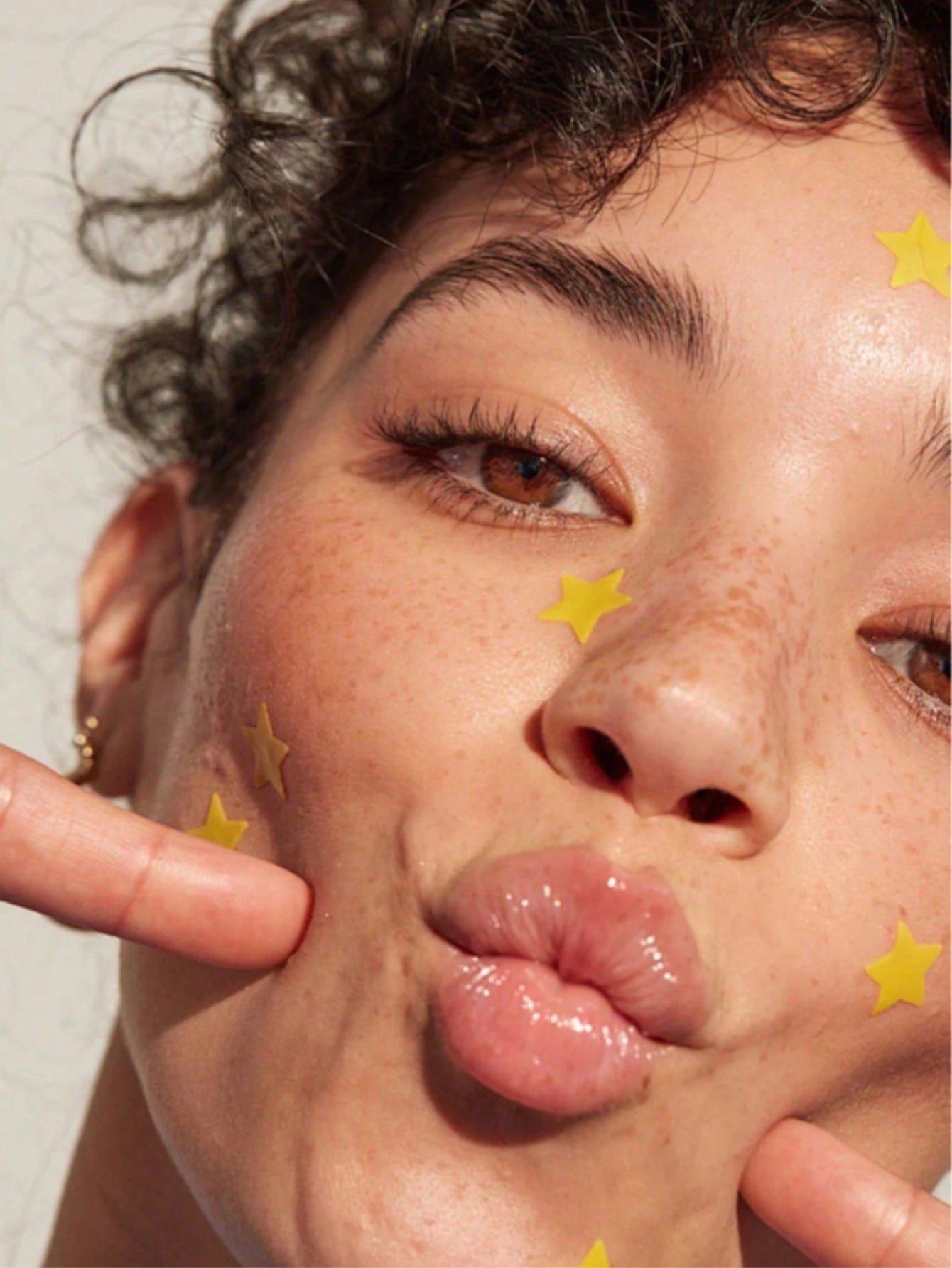 60pcs Cute Star Face Stickers- Face Stickers, Photo Props, Beloved By Young Women. Suitable For Party Decorations, Can Be Used As Face Stickers, Comes With Makeup Mirror, Ideal For Valentine's Day Gi