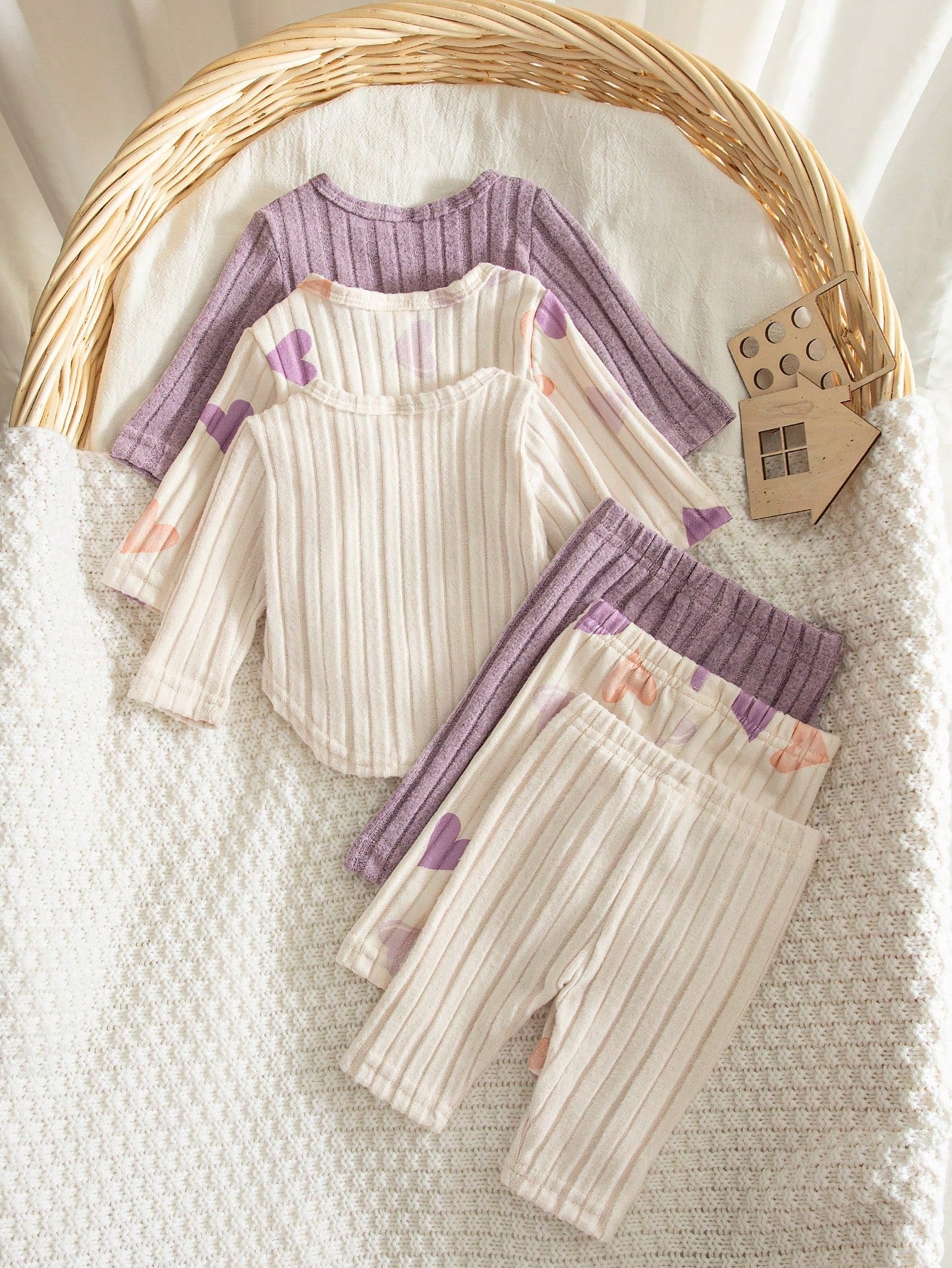 6pcs/Set Newborn Baby Girls Autumn 2025 New Arrival Heart Print & Solid Color Round Neck Long Sleeve Top With Snap Closure, Casual Long Pants, 3 Outfit Sets