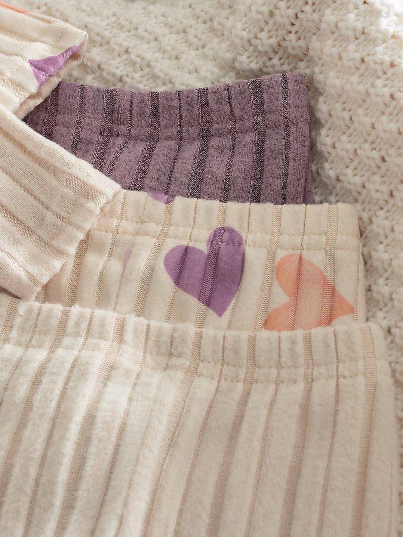 6pcs/Set Newborn Baby Girls Autumn 2025 New Arrival Heart Print & Solid Color Round Neck Long Sleeve Top With Snap Closure, Casual Long Pants, 3 Outfit Sets