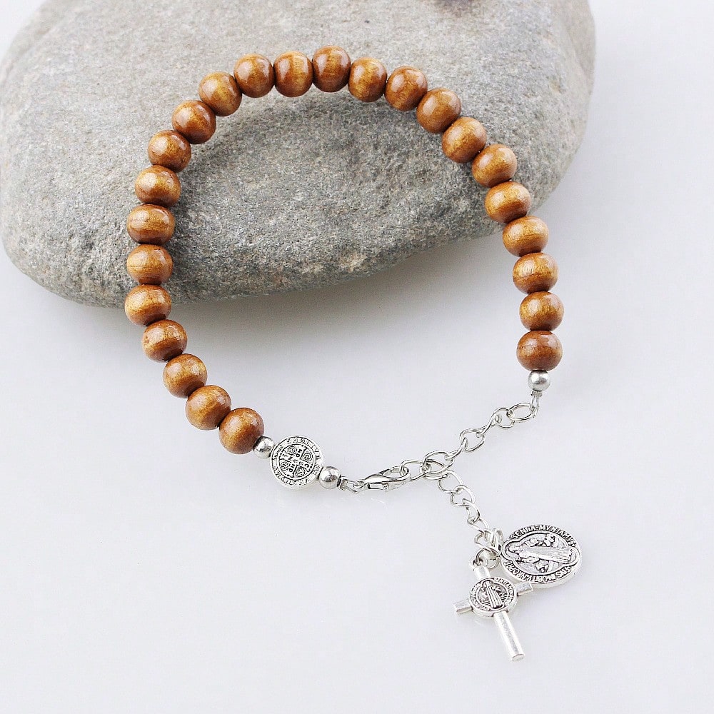 A New Cross Round Wooden Bead Hand Woven Car Accessory Steering Wheel Chain Car Pendant