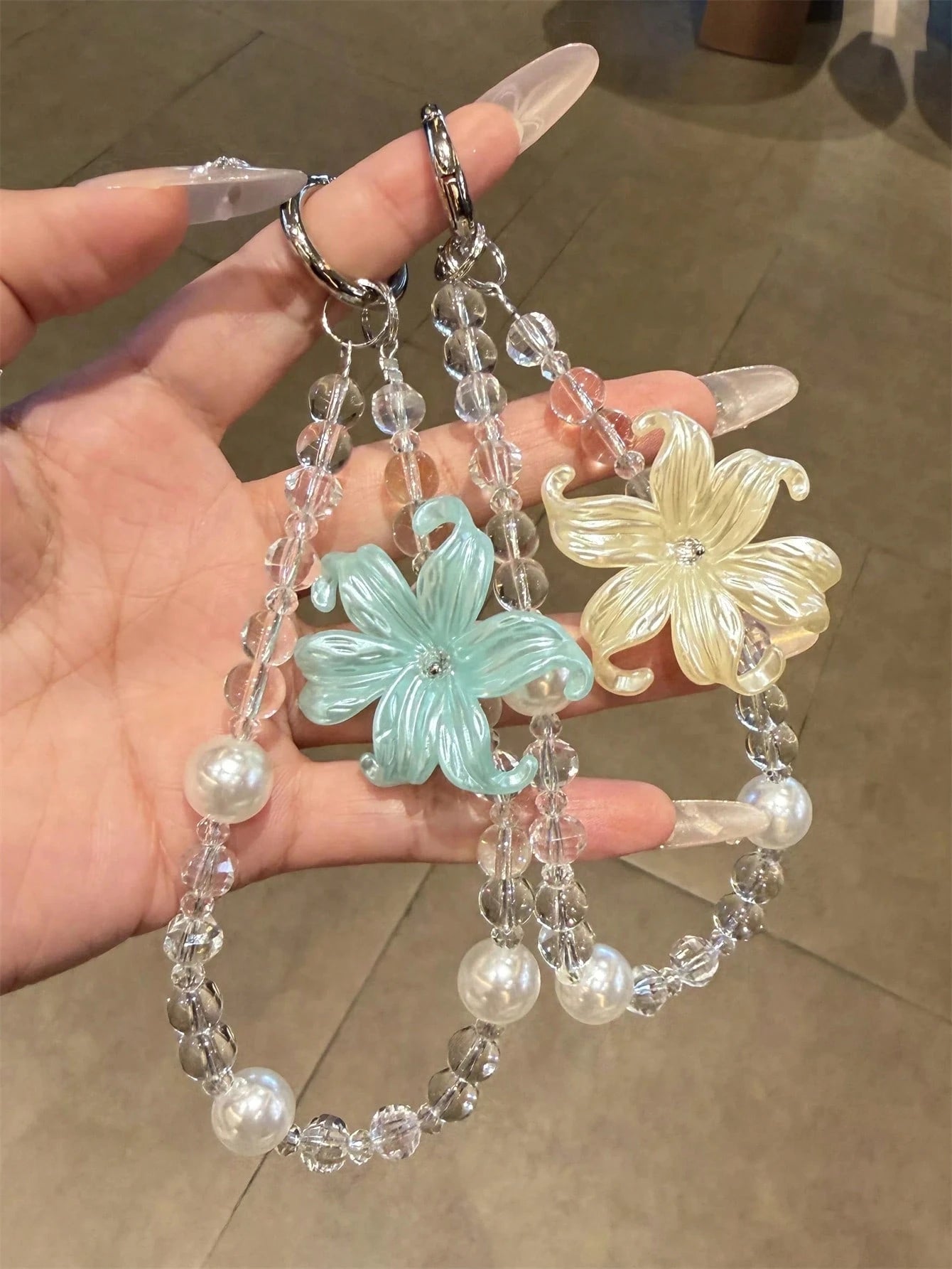 Aesthetic Luxury Lily Flower Pearl Phone Lanyard, Minimalist Transparent Bead Lanyard Bracelet, Universal Women's Accessory Gift