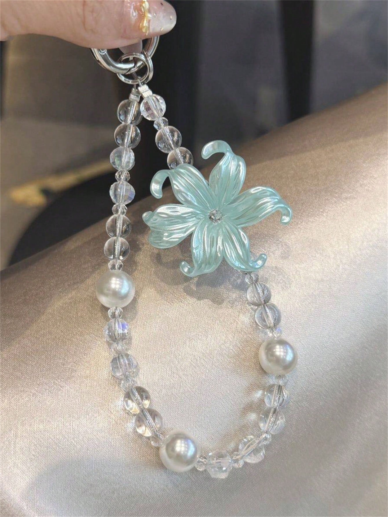 Aesthetic Luxury Lily Flower Pearl Phone Lanyard, Minimalist Transparent Bead Lanyard Bracelet, Universal Women's Accessory Gift