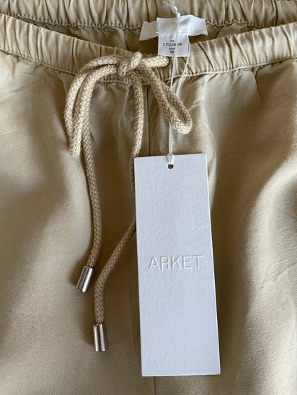 Arket-byxor
