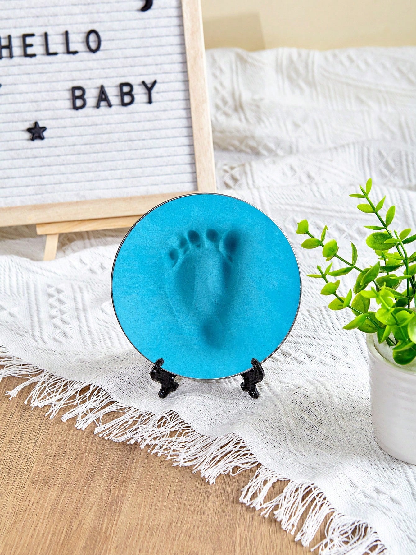 Baby 100 Days/1st Birthday Gift Newborn Growth Keepsake Clay For Making Baby Handprints And Footprints (Ribbon Not Included) S Size Mold Diameter 9cm M Size Mold Diameter 12cm (Random Mold Shape)