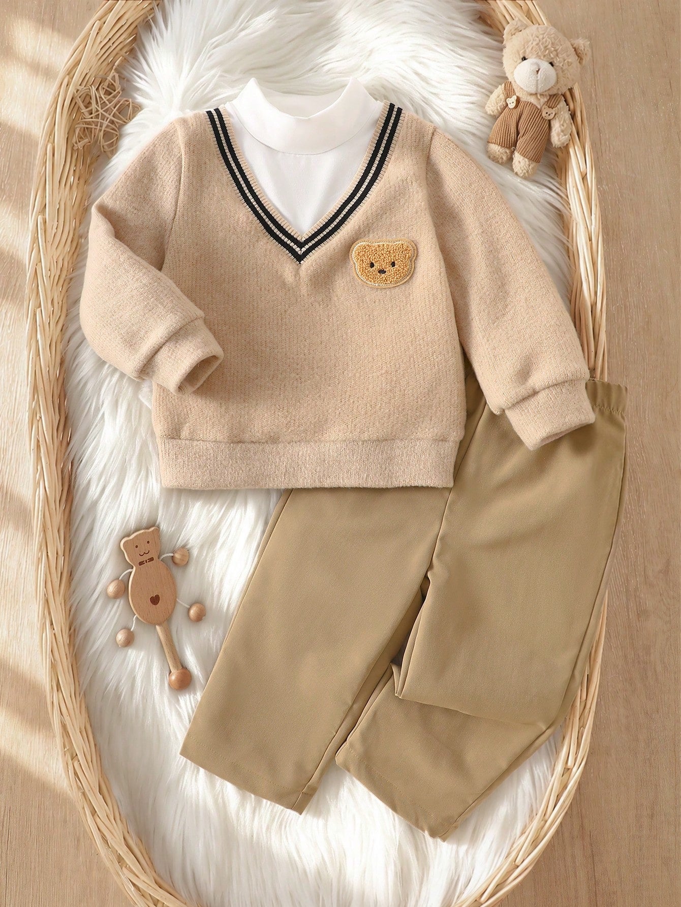 Baby Boy Autumn/Winter Casual Colorblock Patchwork Bear Graphic Sweatshirt & Pants Set
