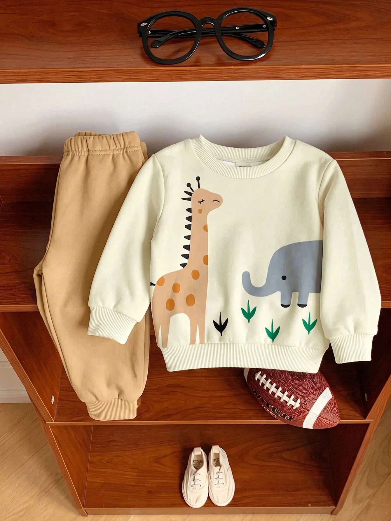 Baby Boy Round Neck Casual Comfortable Set, Classic Cool Giraffe And Elephant Animal Graphic Print, Suitable For Autumn/Winter