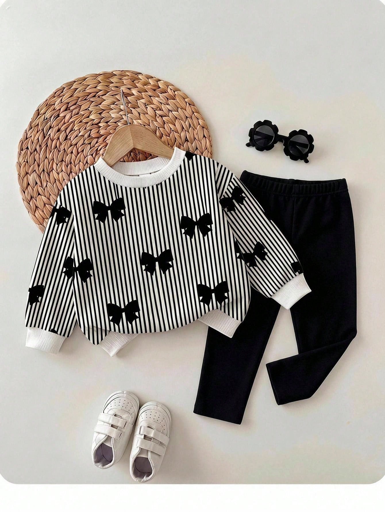 Baby Girl Casual Stripe Bow Loose Crew Neck Long Sleeves Sweatshirt And Elastic Waist Long Pants Set Autumn/Winter Warm Comfy
