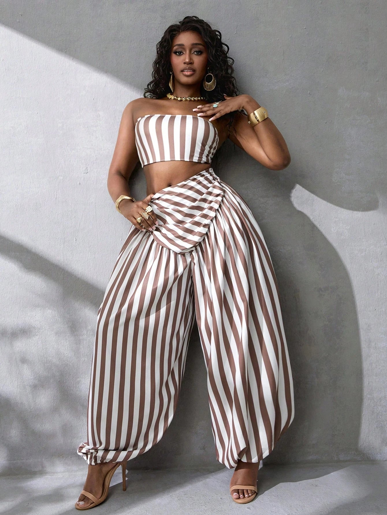 BamGlimmer Women's Brown Striped Pattern Cropped Tube Top And Loose Jogger Pants 2pcs Set Vacation Summer Tropical Vacation Tropical
