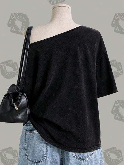 Betty Boop x Plus Skull & Letter Graphic Asymmetrical Neck Tee