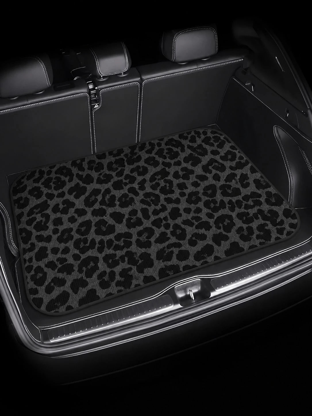 Black Leopard Print Car Trunk Mat, Non-Slip Polyester Cargo Liner, Universal Wear-Resistant Cargo Pad,Easy-Clean Stain Resistant Rear Trunk Protector, Stylish Auto Interior Accessory For All Vehicles