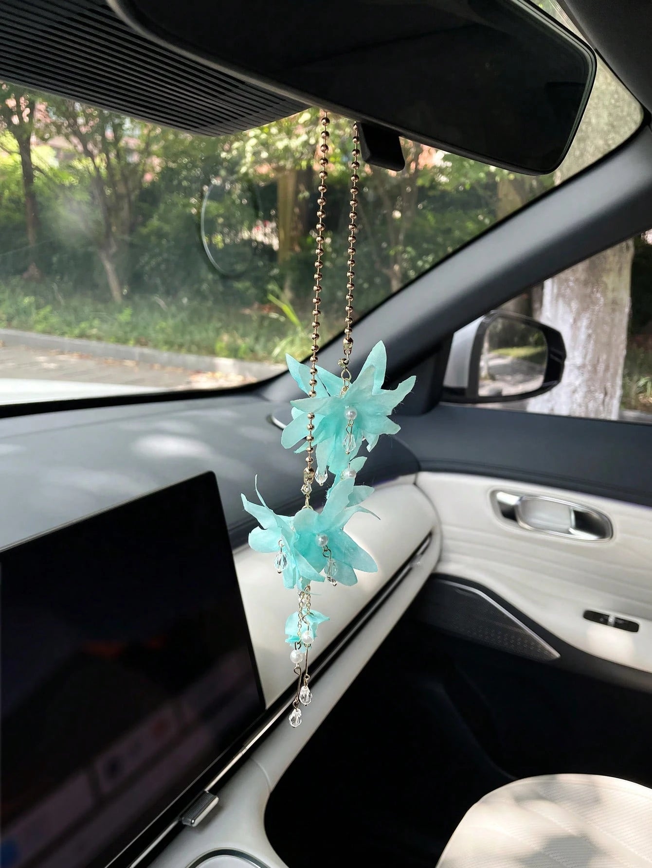 Blue Tassel Flower Car Rearview Mirror Hanging Ornament, Creative Car Interior Decoration Pendant