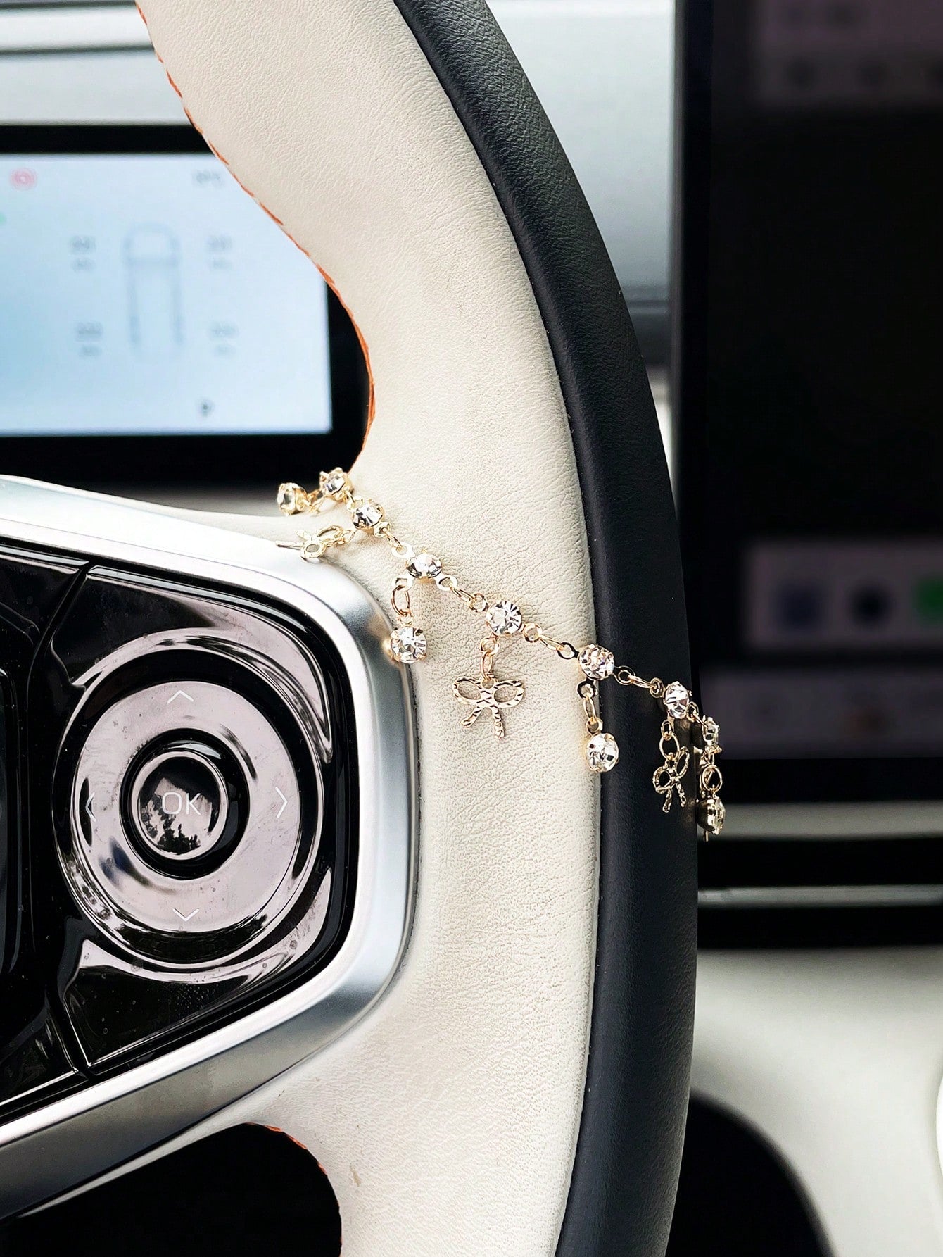 Bowknot Car Steering Wheel Decor Chain, Personalized Car Interior Accessory Pendant