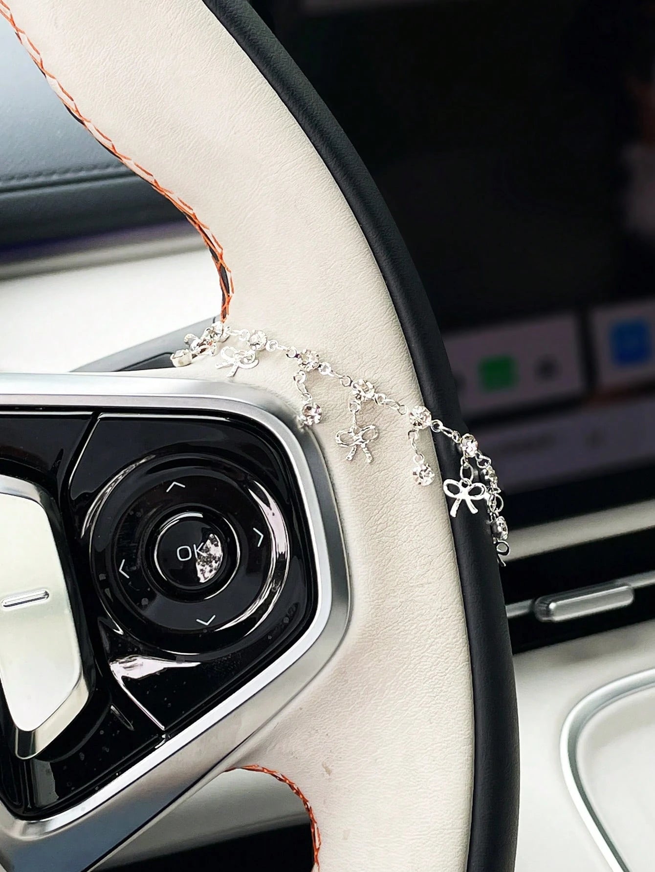 Bowknot Car Steering Wheel Decor Chain, Personalized Car Interior Accessory Pendant