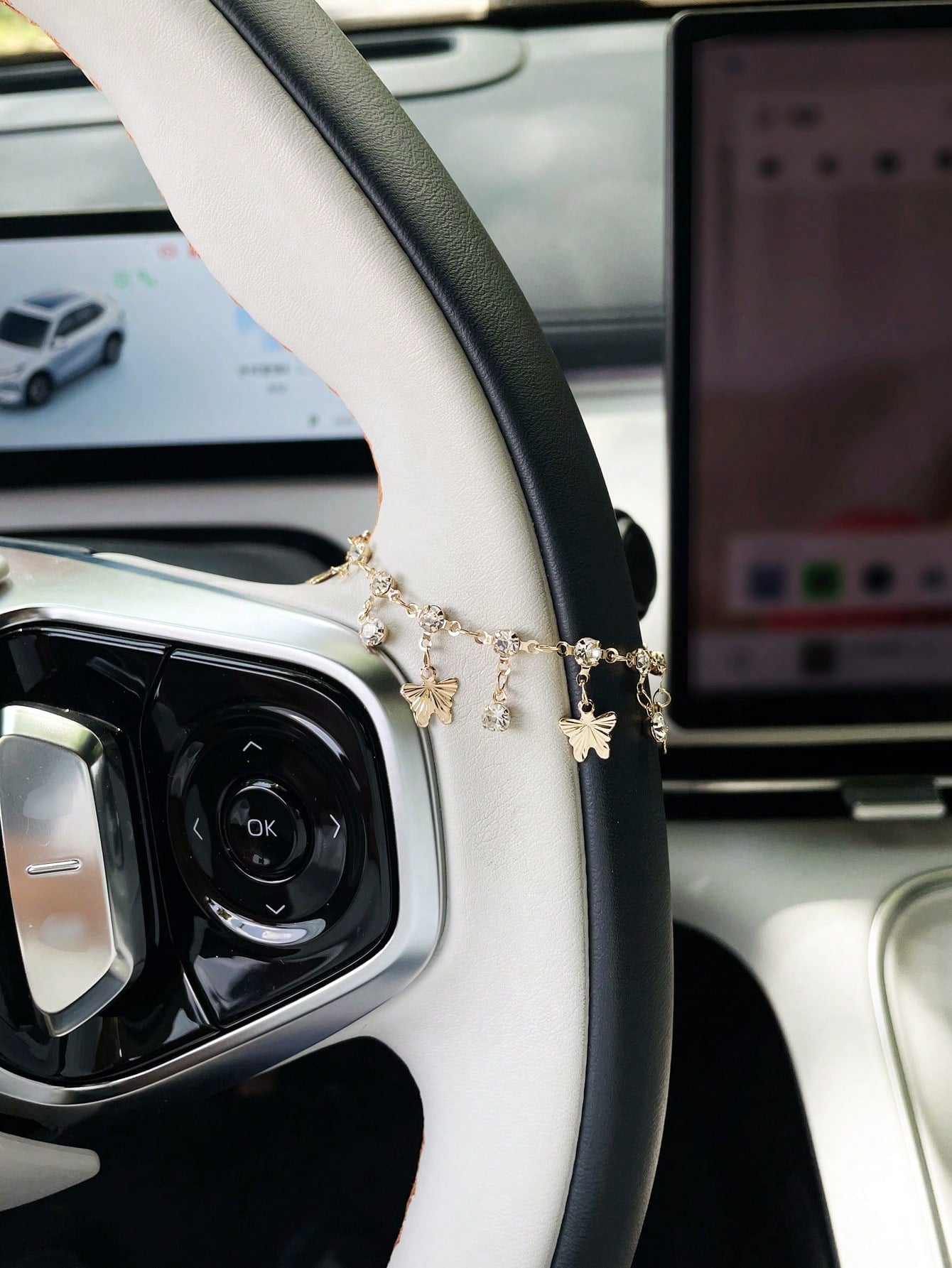 Bowknot Car Steering Wheel Decor Chain, Personalized Car Interior Accessory Pendant